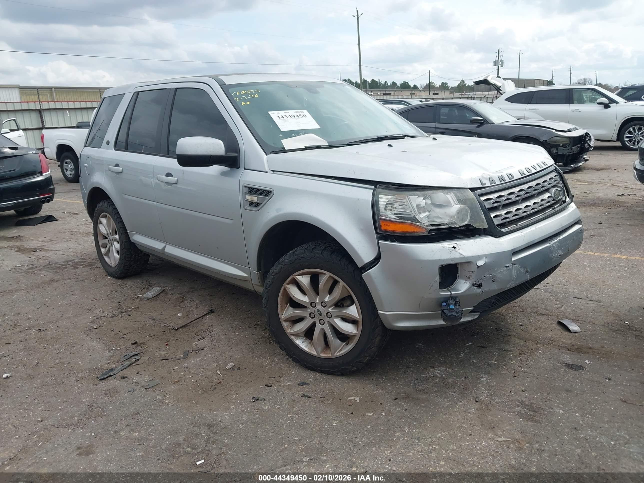 2013 Land Rover LR2 HSE Lux, VIN SALFT2BG4DH379348 — Front end