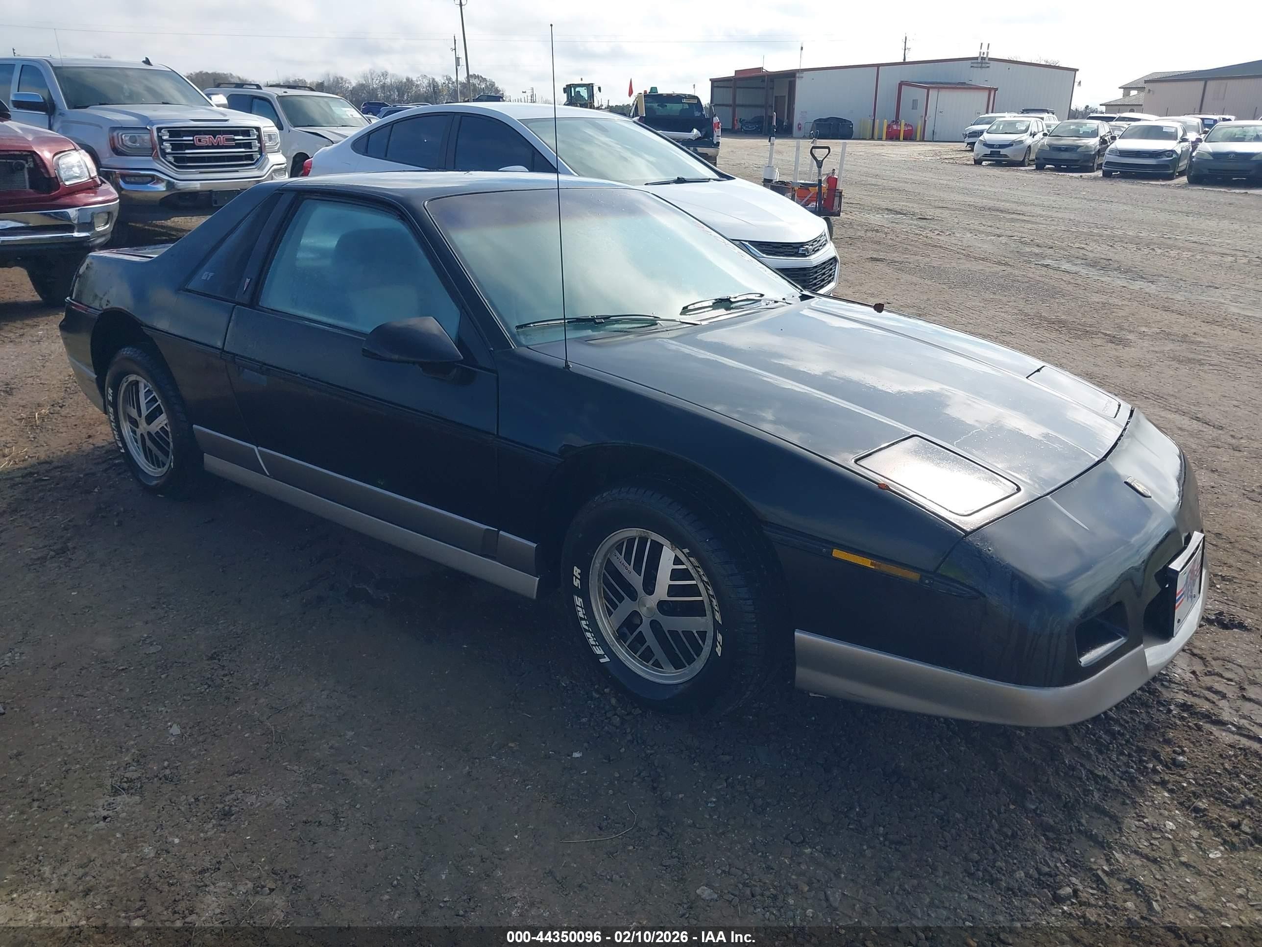 1985 Pontiac Fiero, VIN 1G2PG3790FP244459 — Front end