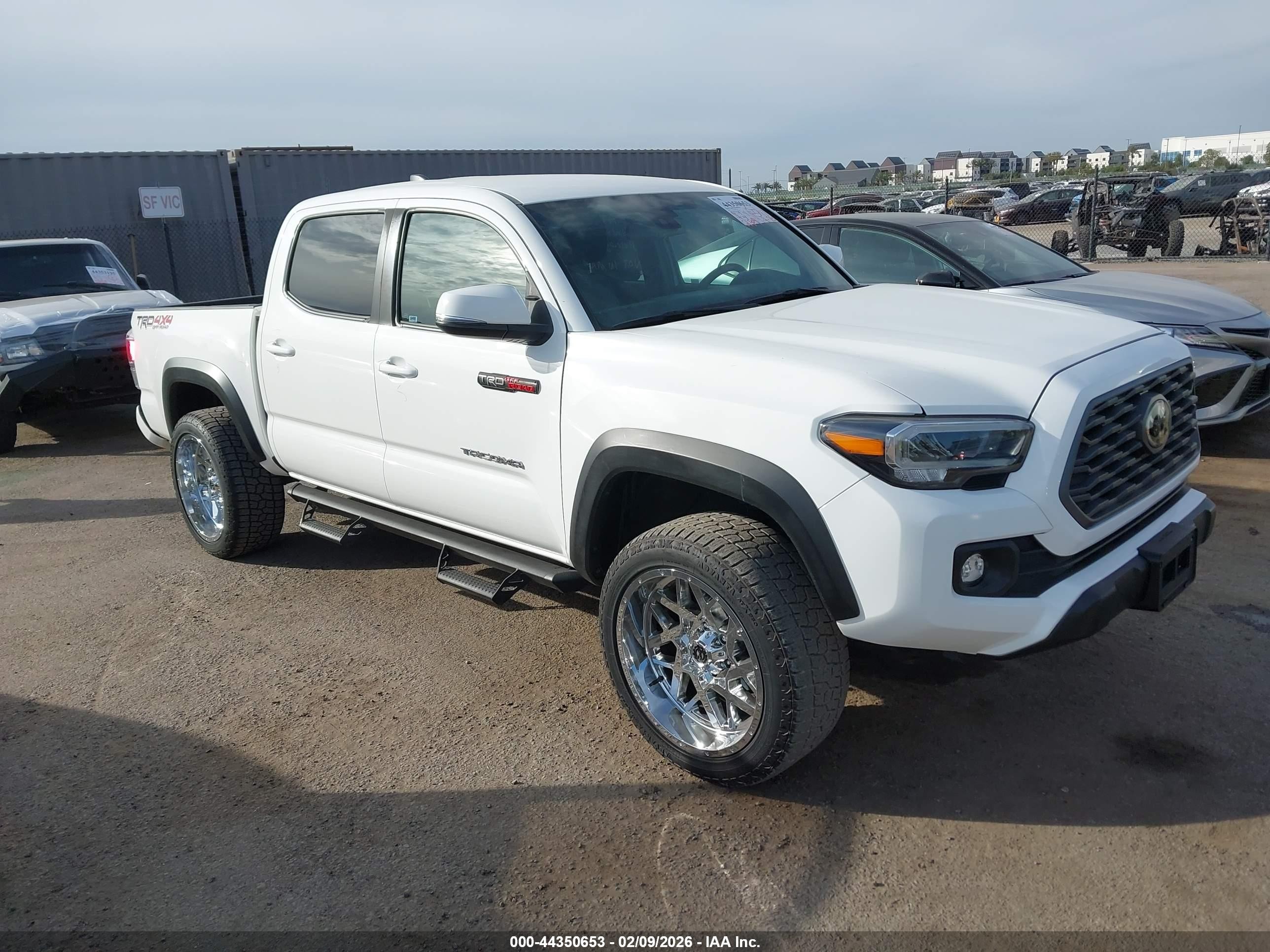2021 Toyota Tacoma TRD Off Road, VIN 3TMCZ5AN2MM448303 — Rear end