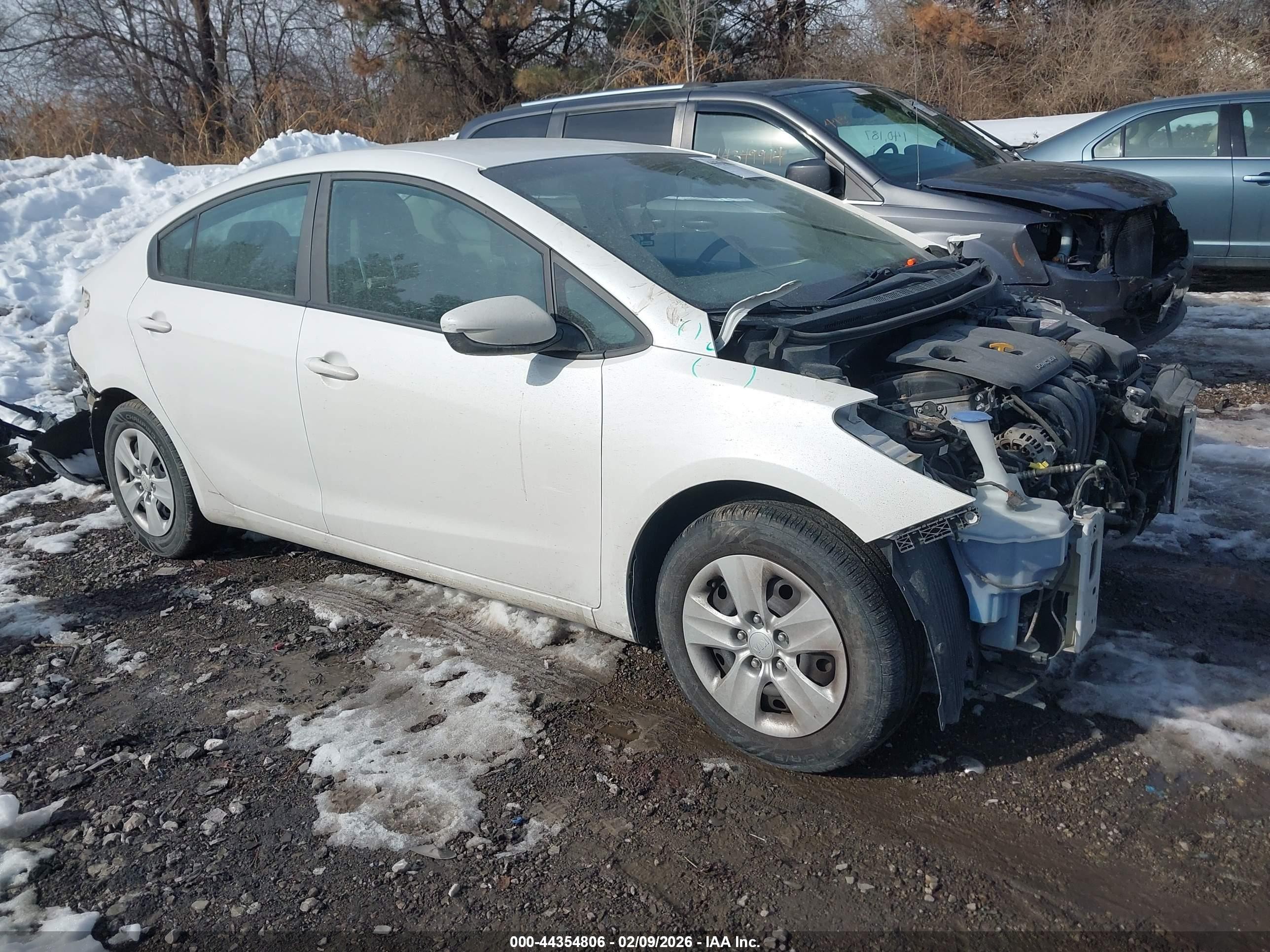2017 Kia Forte S, VIN 3KPFL4A75HE100344 — Front end