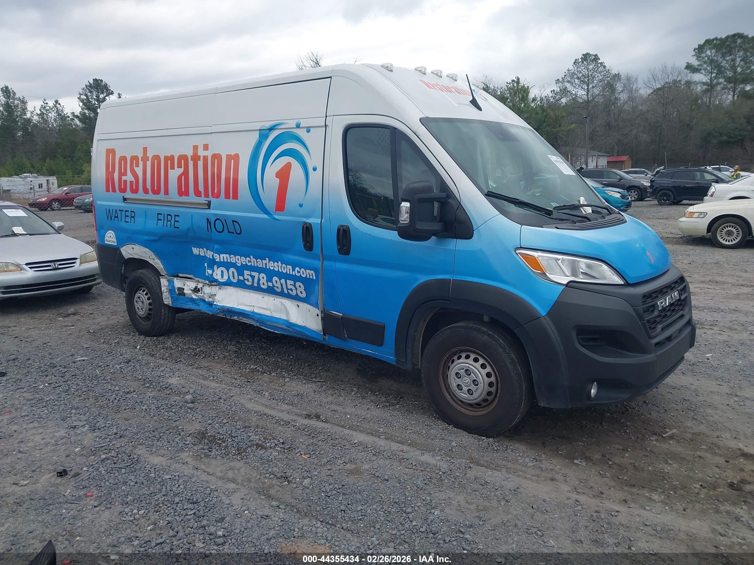 2024 Ram ProMaster Cargo Tradesman, VIN 3C6LRVDG5RE140385 — Бок