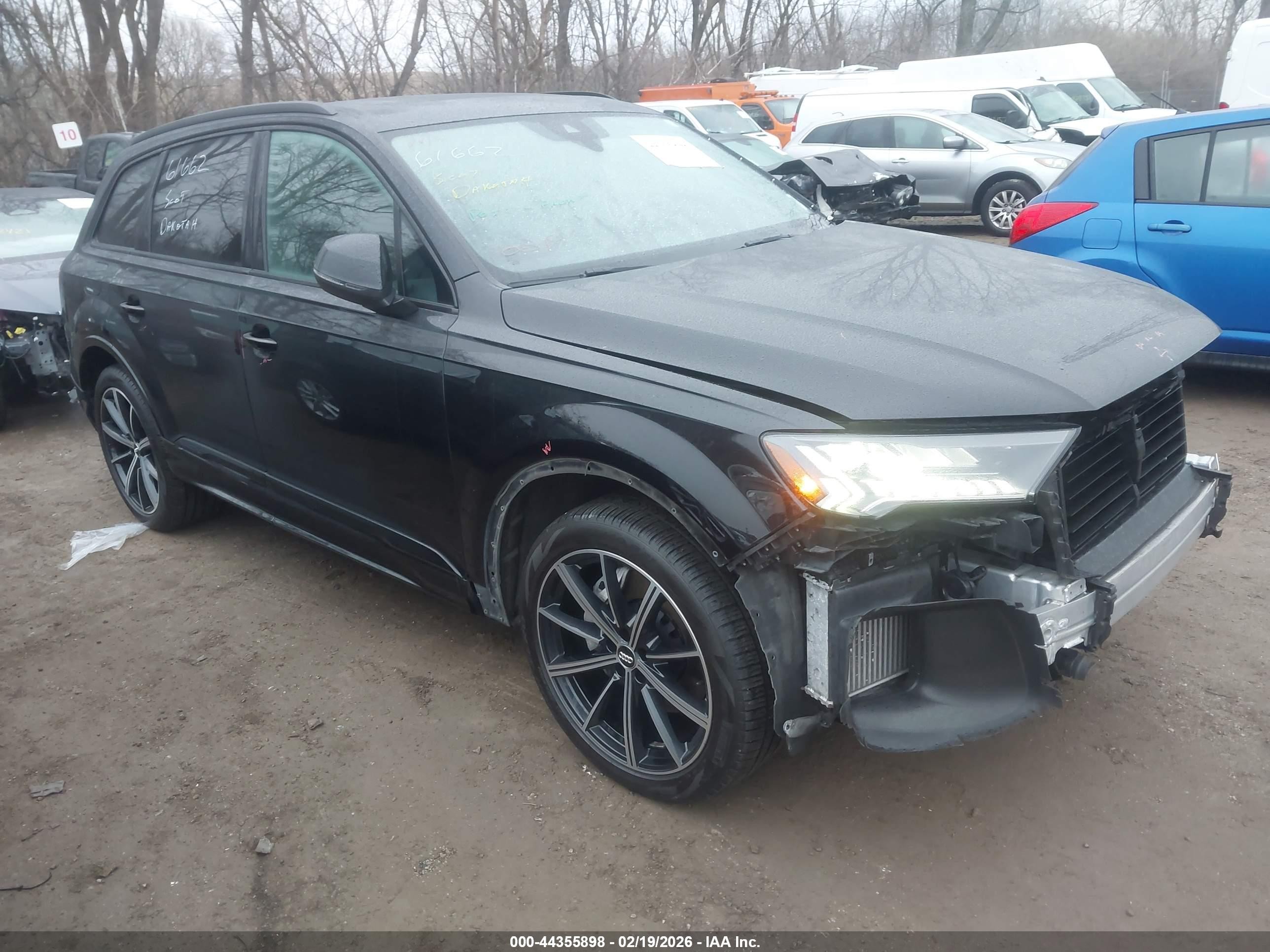 2020 Audi Q7 Premium Plus, VIN WA1LXAF73LD007115 — Фото с аукциона