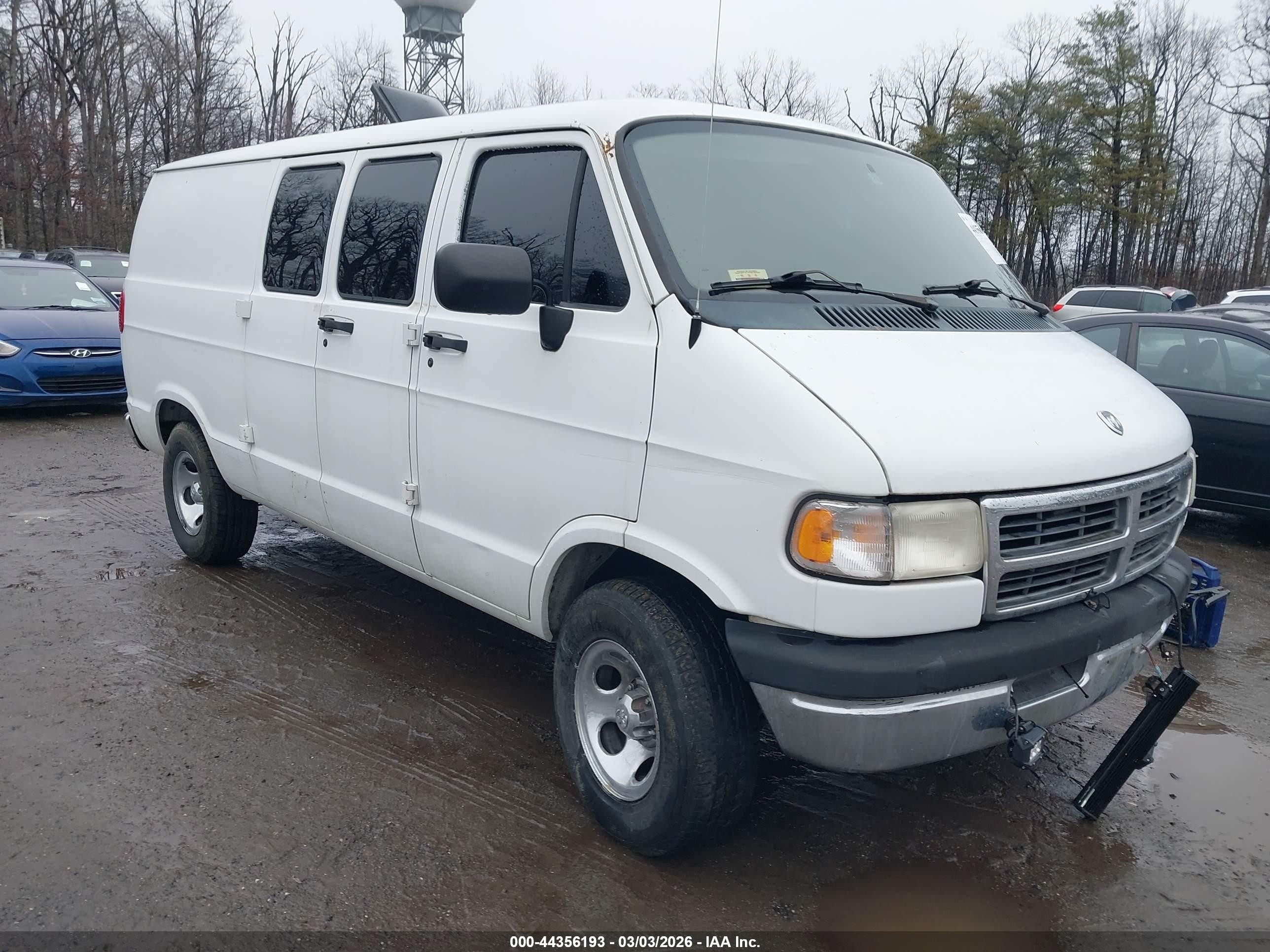 1997 Dodge Cargo, VIN 2B6HB21Y8VK598099 — Roof