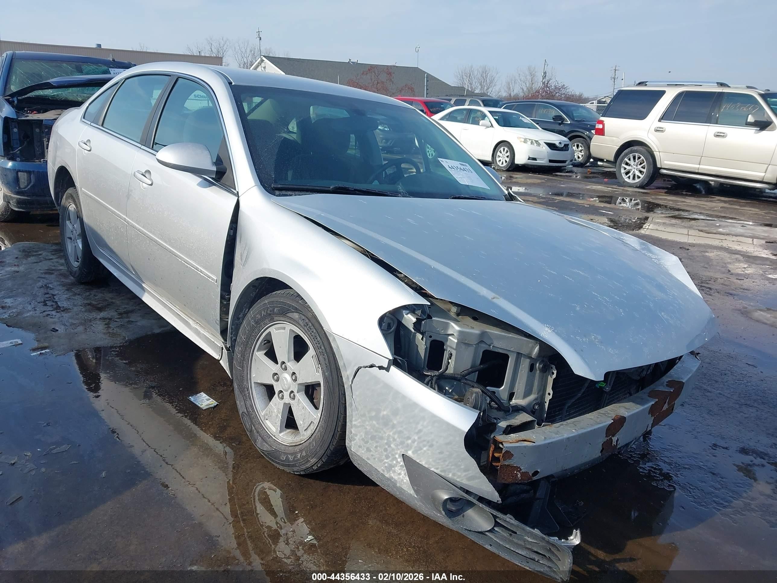 2010 Chevrolet Impala LT, VIN 2G1WB5EK0A1130399 — Front end