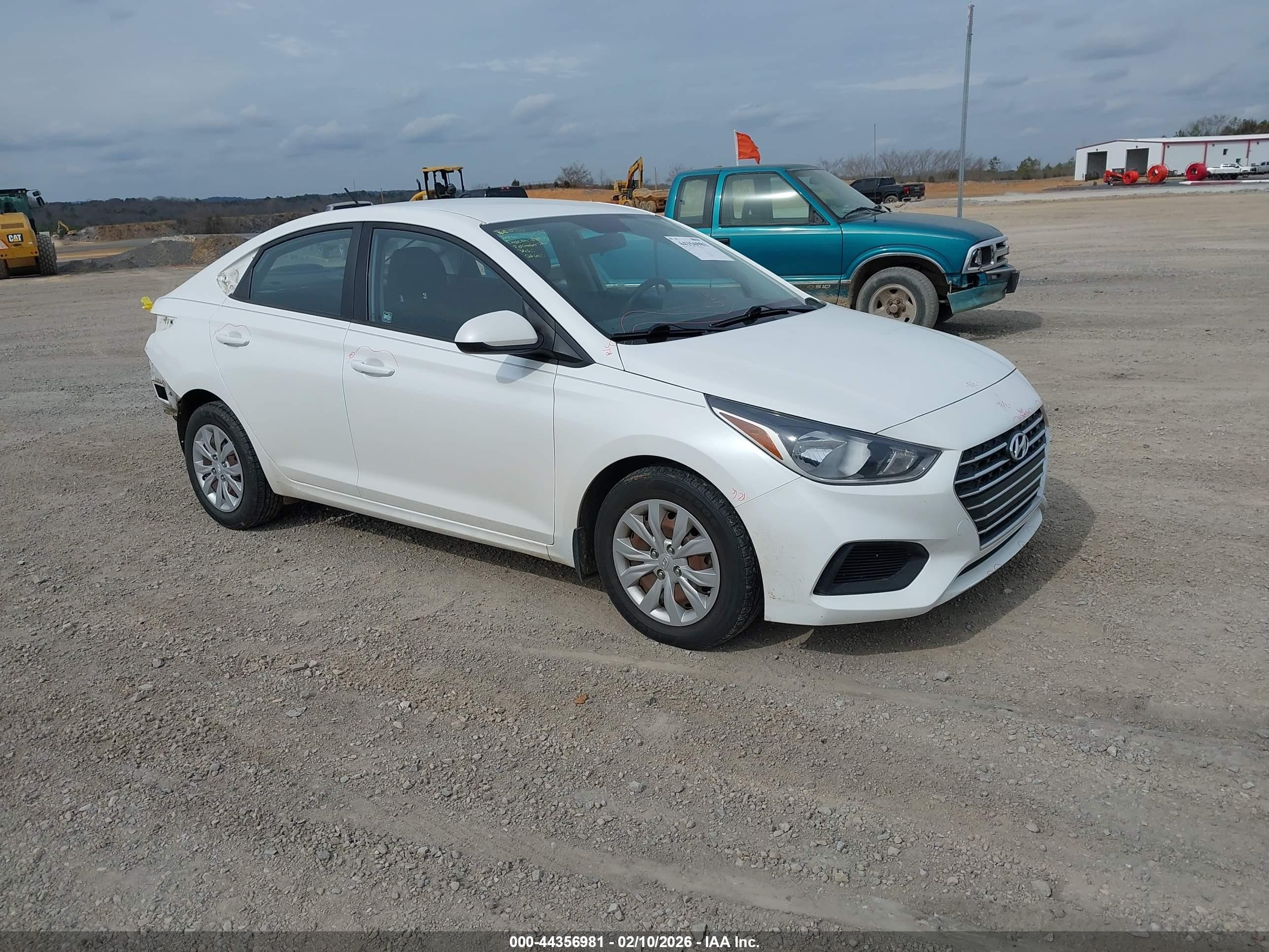 2020 Hyundai Accent SE, VIN 3KPC24A66LE111908 — Rear end