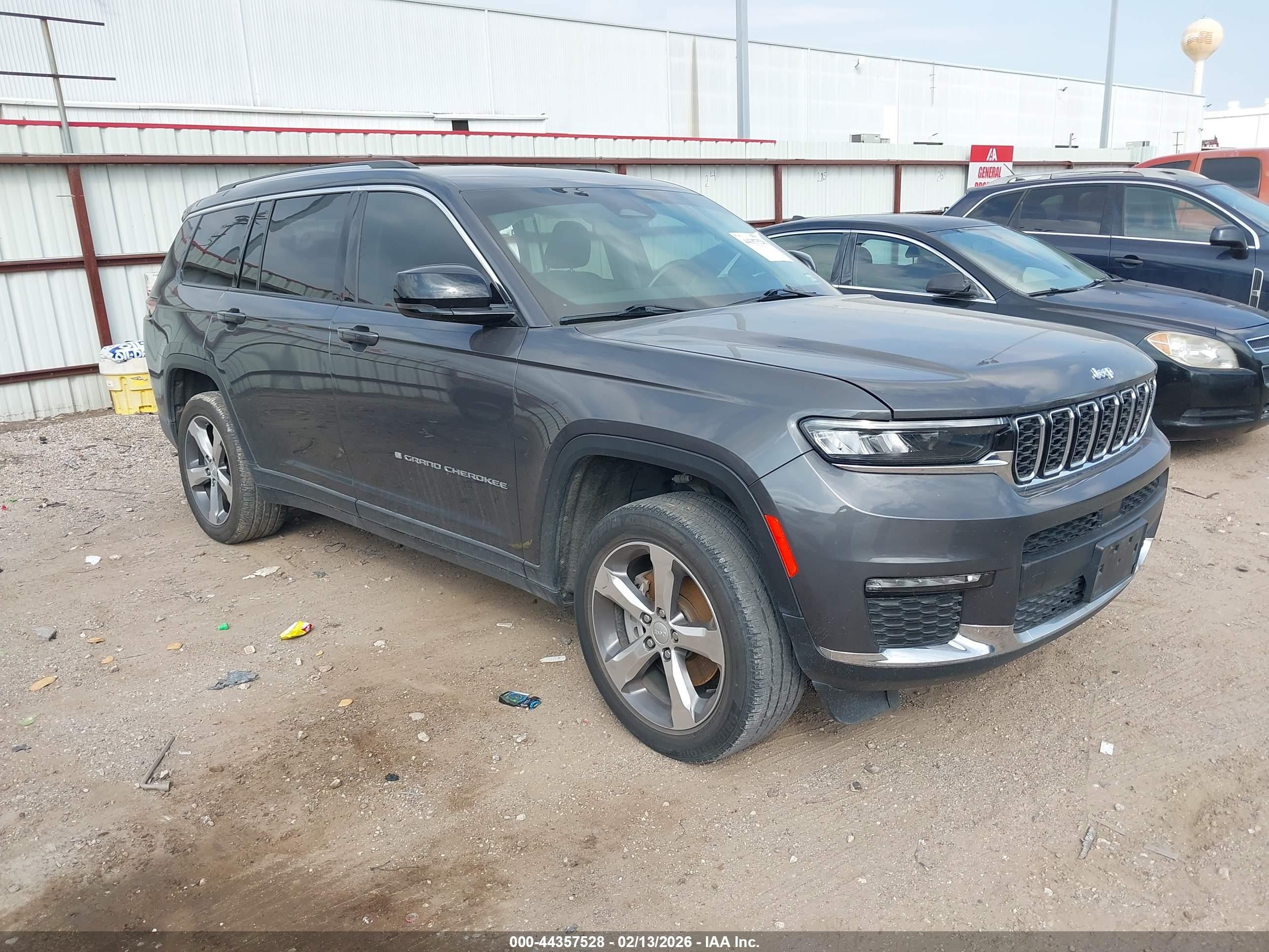 2022 Jeep Grand Cherokee Limited, VIN 1C4RJJBGXN8550187 — Side