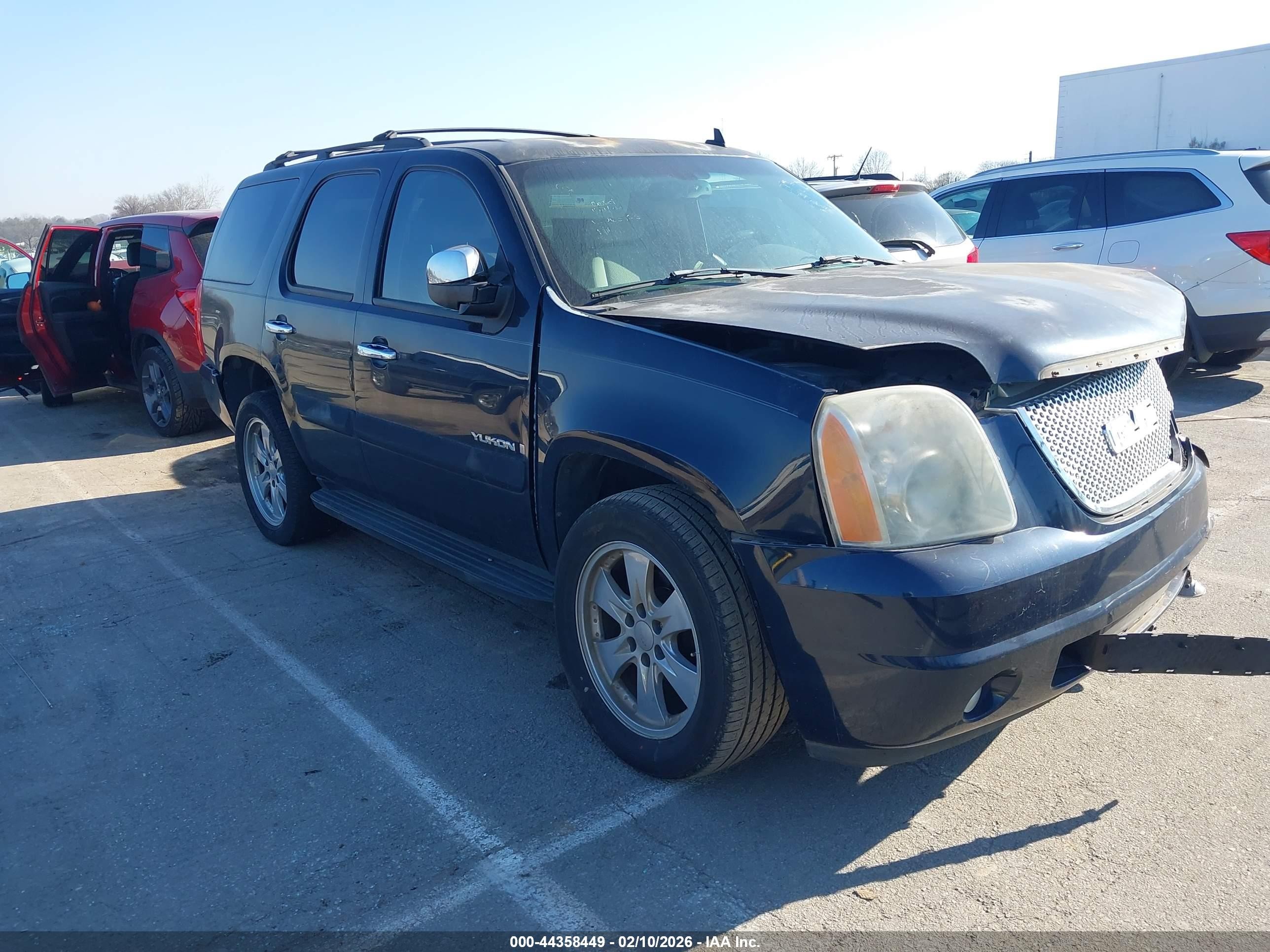 2007 GMC Yukon SLE, VIN 1GKFC13C87J365158 — Front end