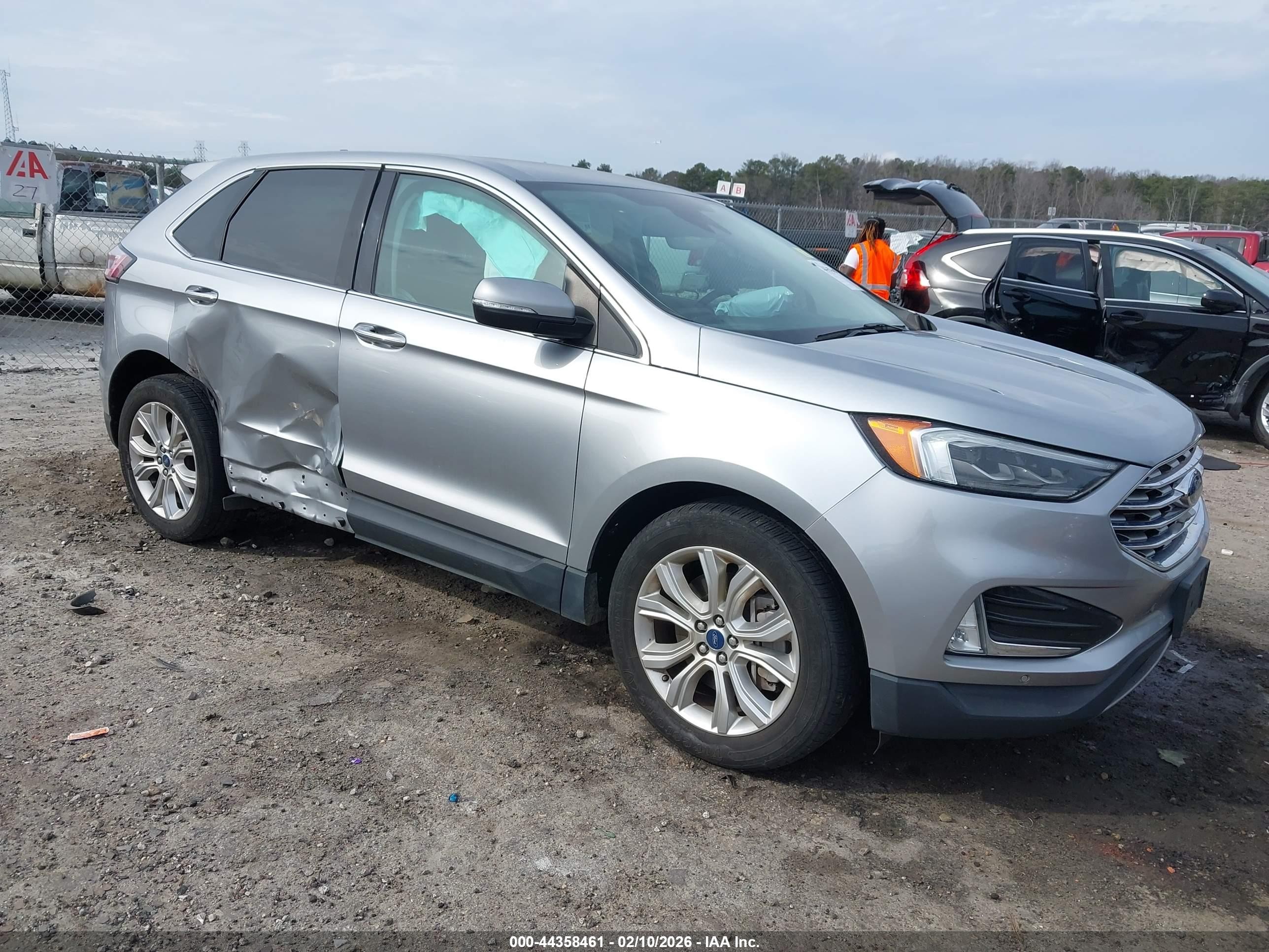2022 Ford Edge Titanium, VIN 2FMPK4K99NBA92335 — Side