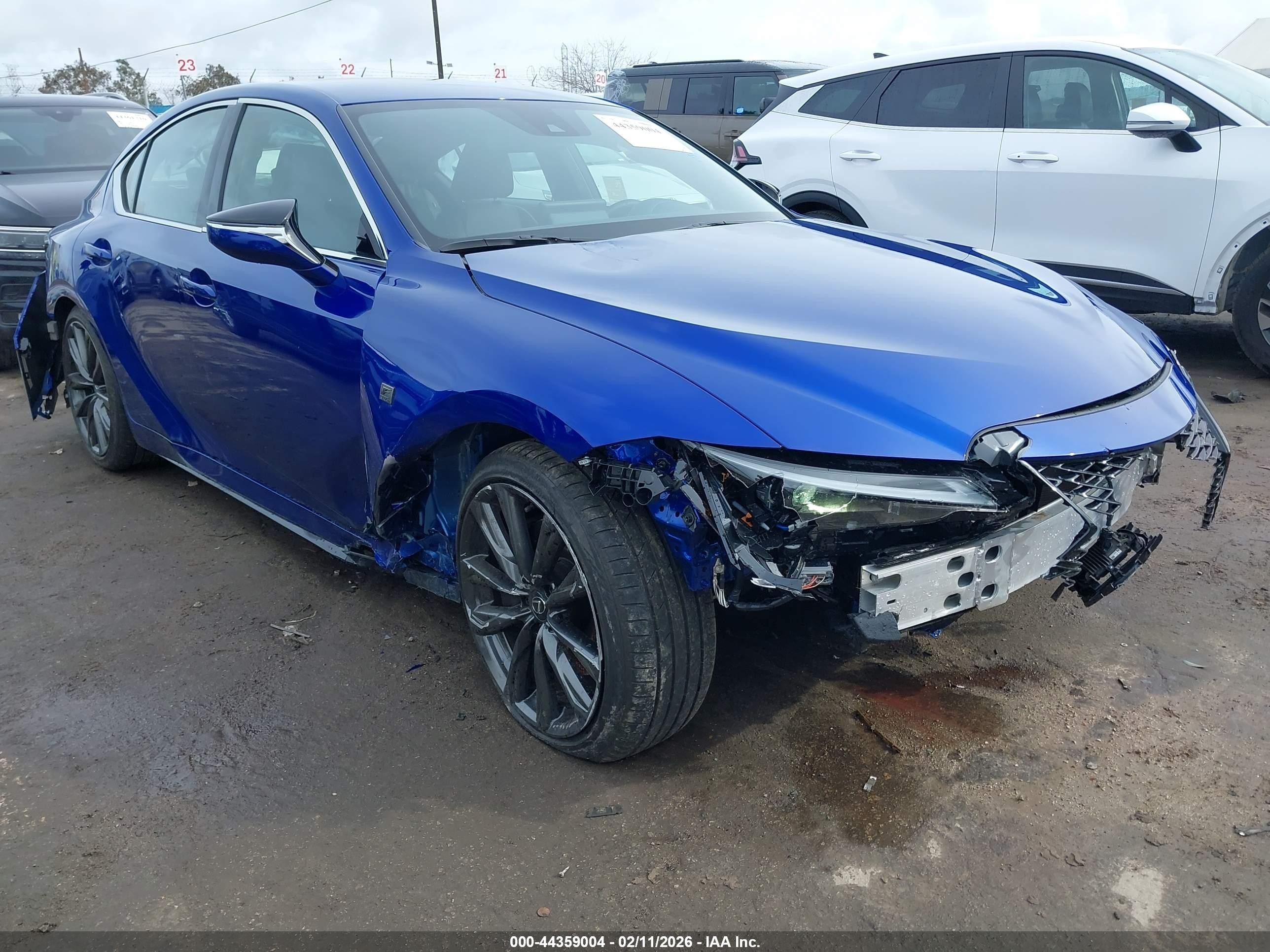 2025 Lexus IS 300 F Sport, VIN JTHBA1D25S5135731 — Перед