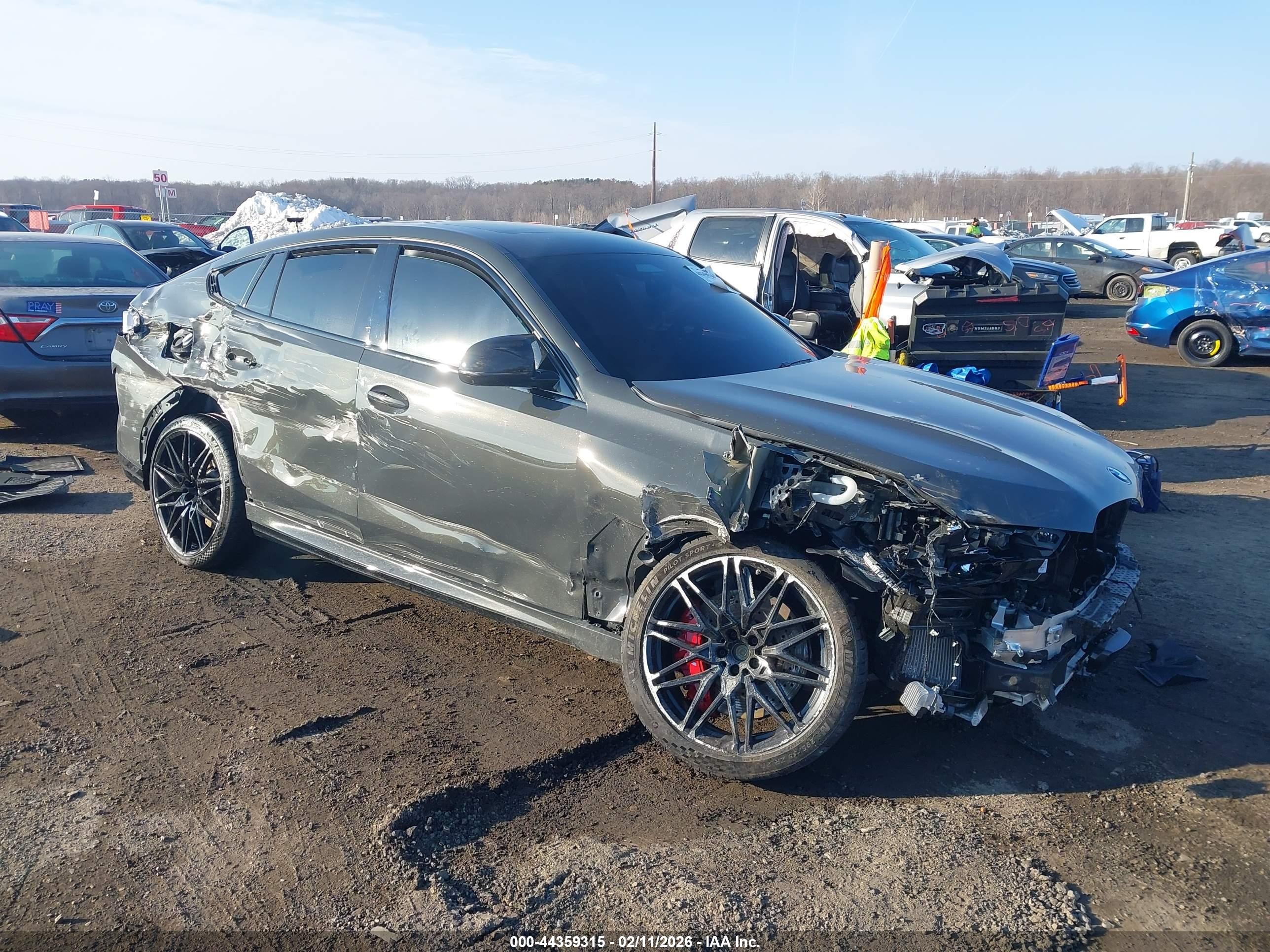 2026 BMW X6 M Competition, VIN 5YM23ET07T9163762 — Front end