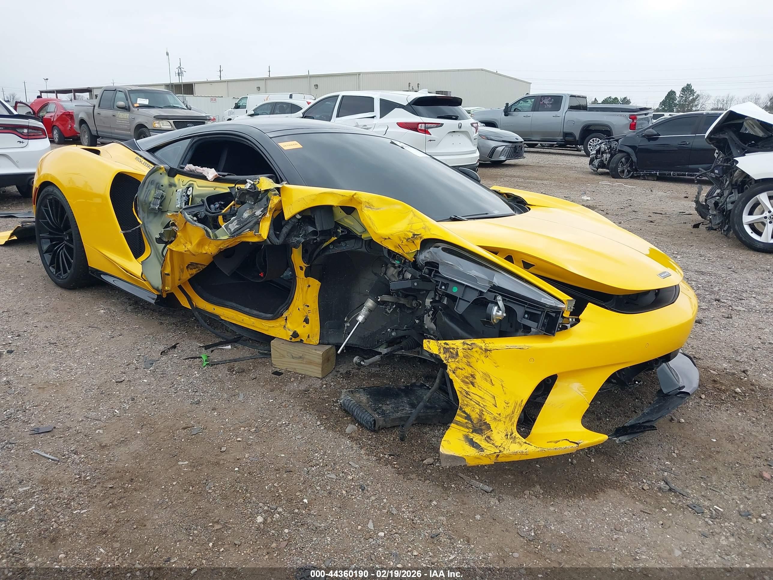 2021 McLaren GT, VIN SBM22GCAXMW001327 — Side