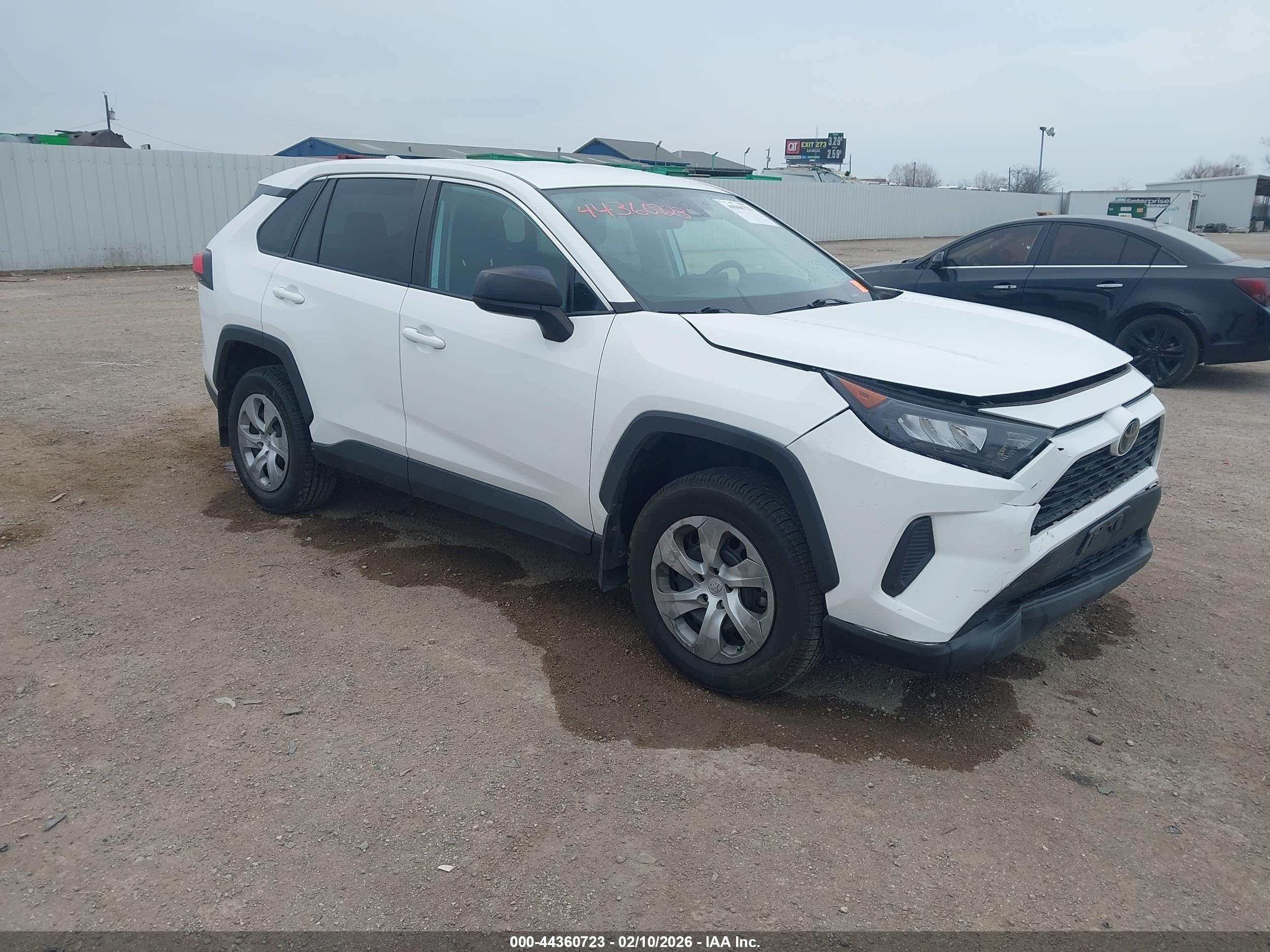 2022 Toyota RAV4 LE, VIN 2T3F1RFV3NC284498 — Фото с аукциона