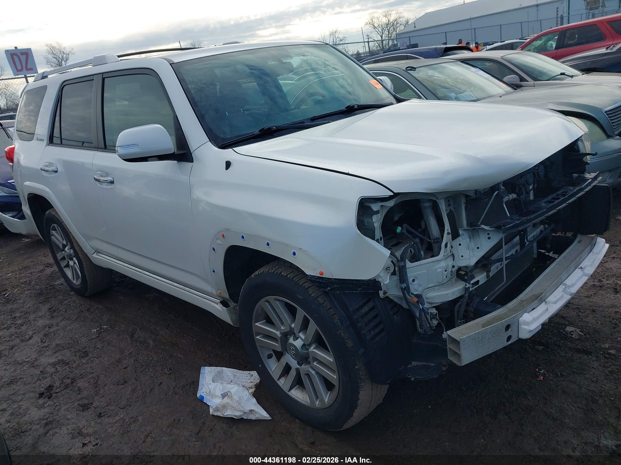 2010 Toyota 4Runner SR5, VIN JTEBU5JR8A5000514 — Front end