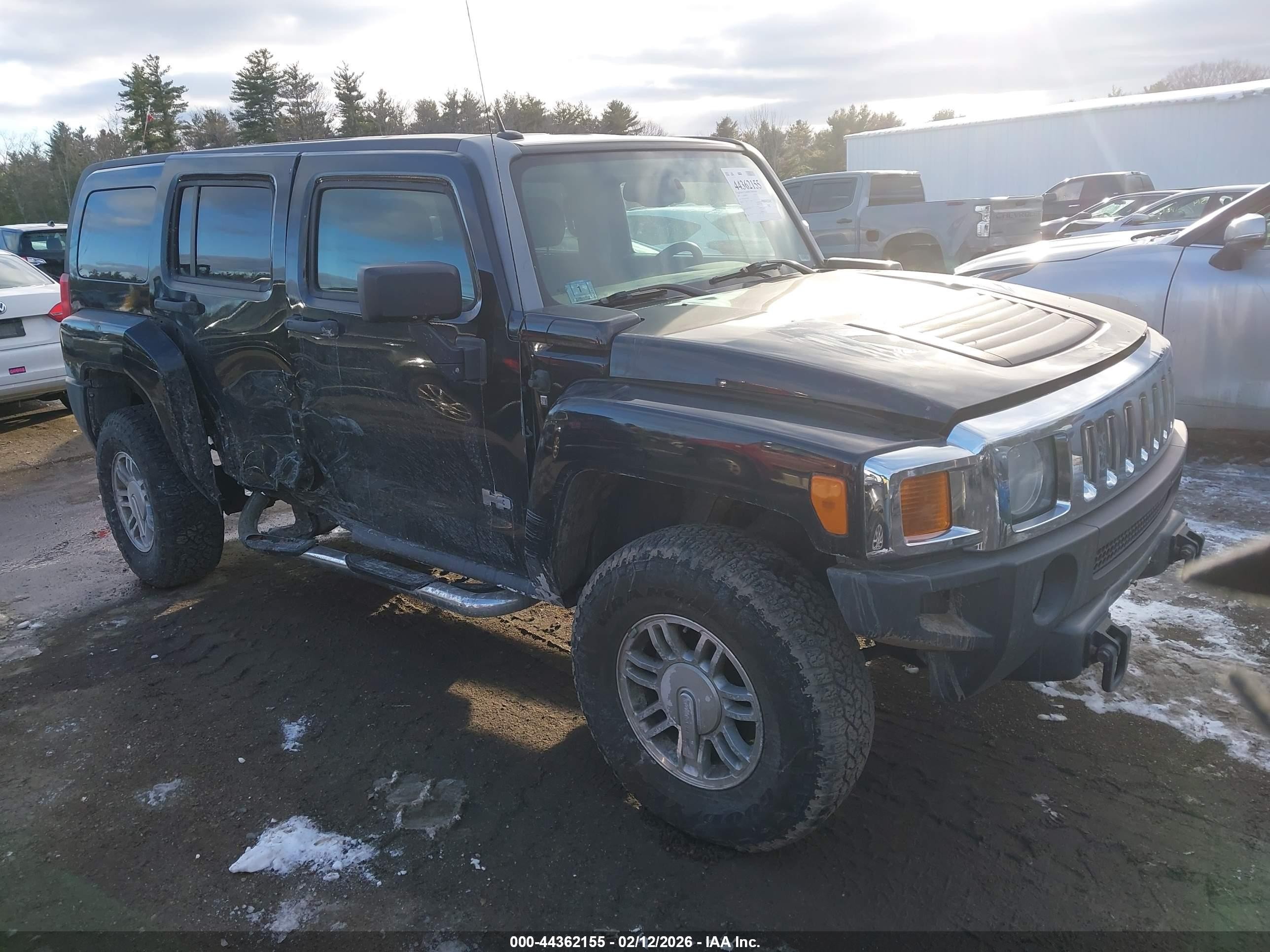 2007 Hummer H3 SUV, VIN 5GTDN13E978184858 — Side