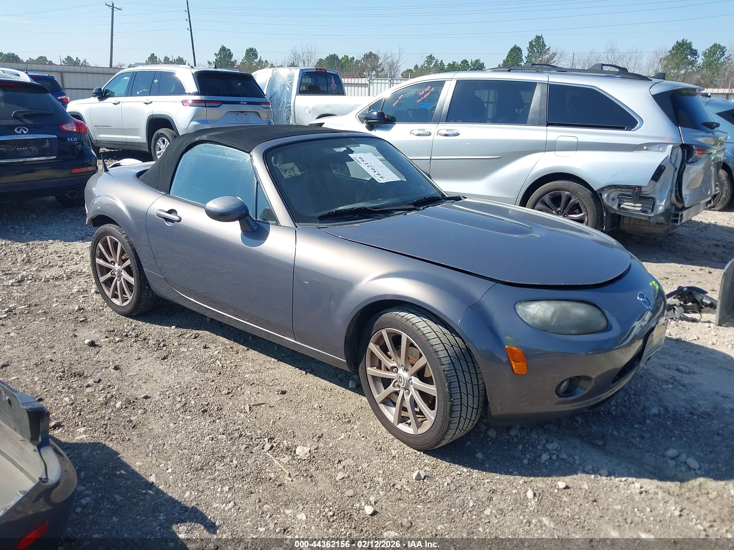 2008 Mazda MX-5 Miata Touring, VIN JM1NC25F580151546 — Rear end