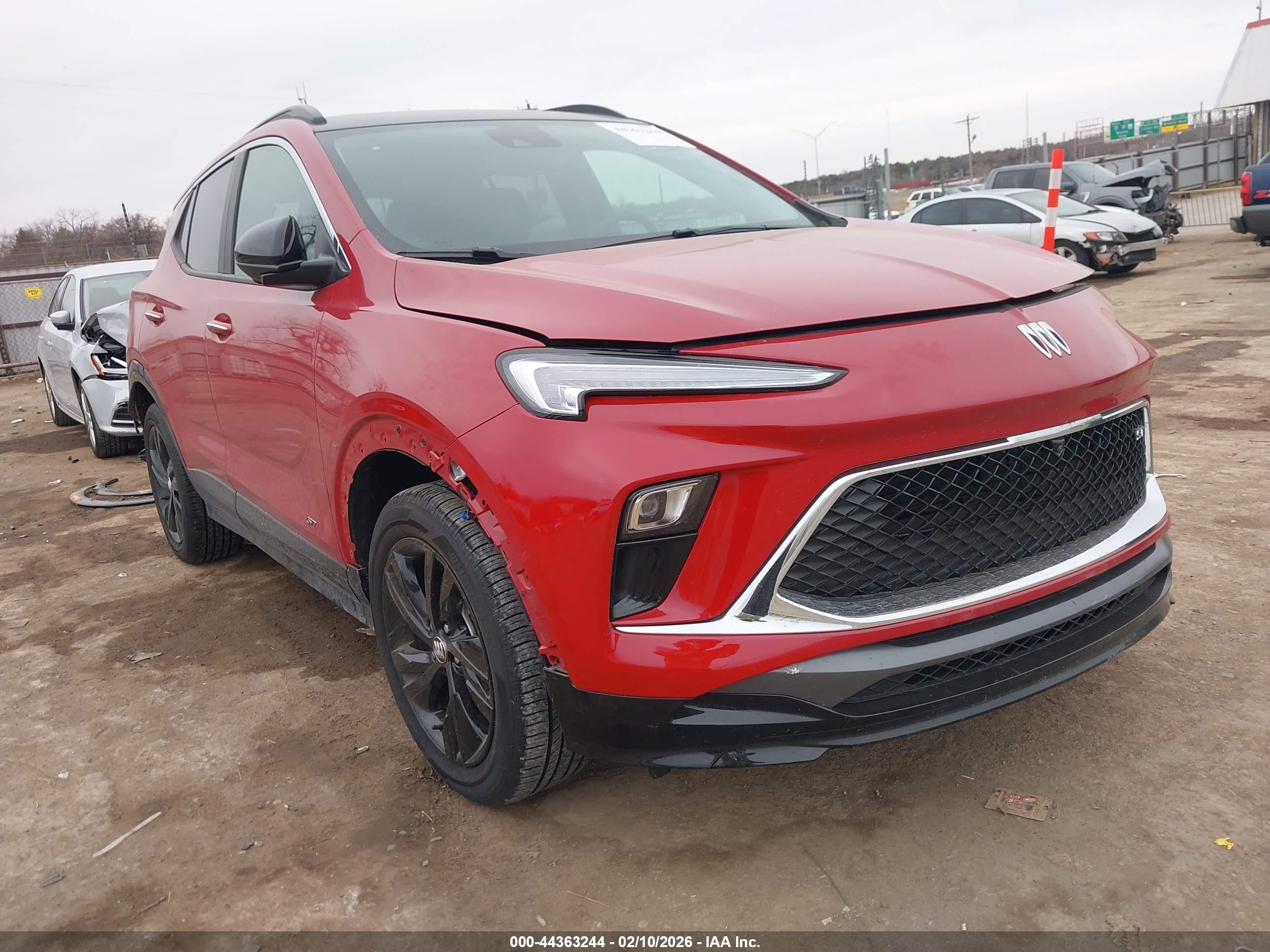 2026 Buick Encore GX Sport Touring, VIN KL4AMDSL8TB005716 — Бок