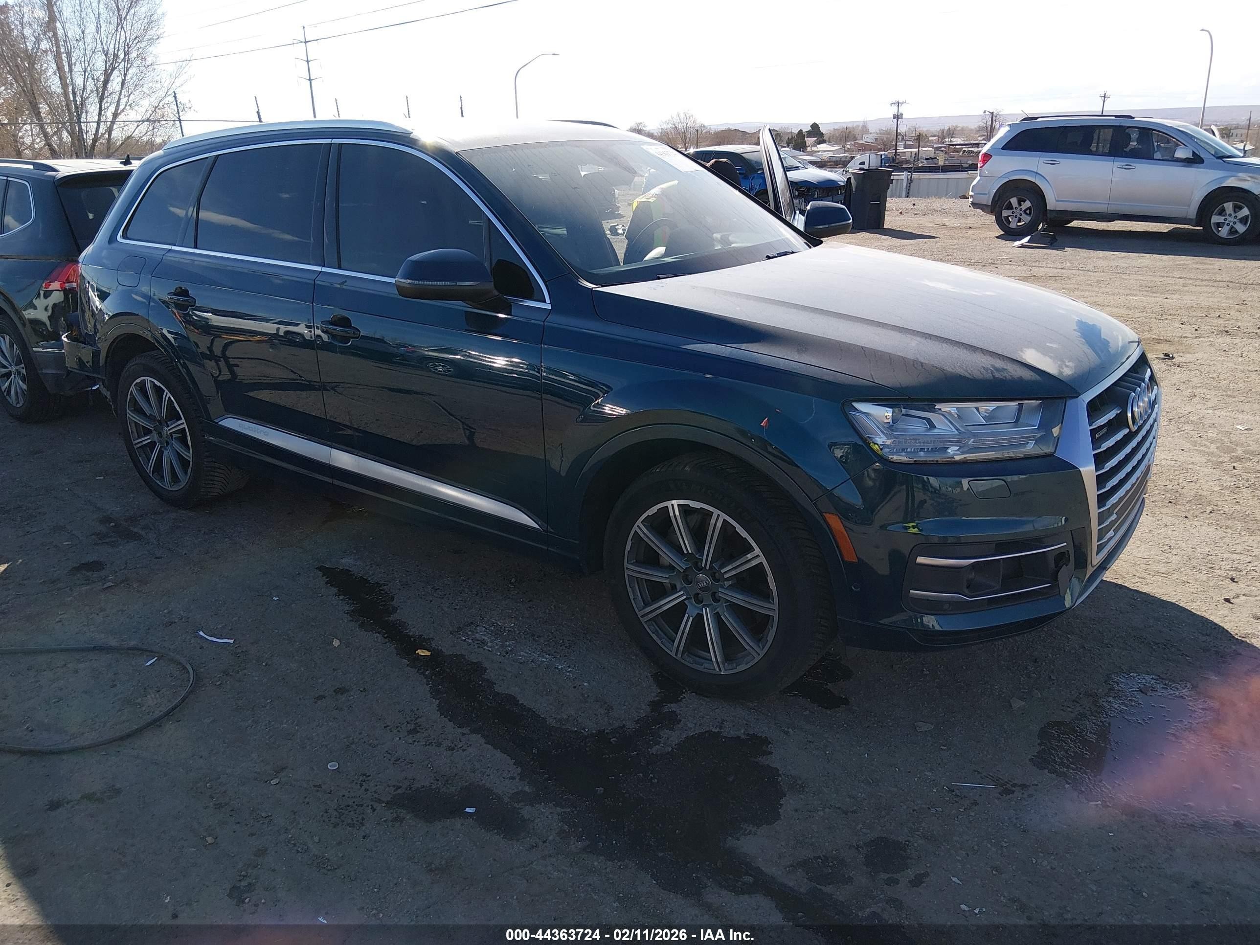 2019 Audi Q7 Premium Plus, VIN WA1LAAF77KD041283 — Rear end