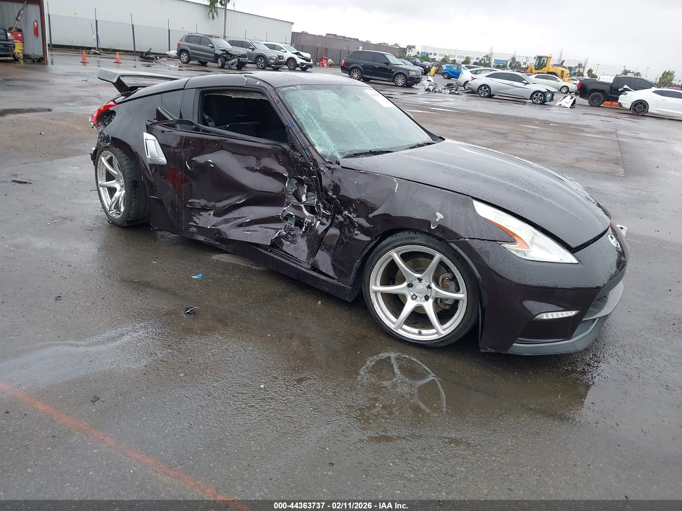 2013 Nissan 370Z, VIN JN1AZ4EH5DM880839 — Side