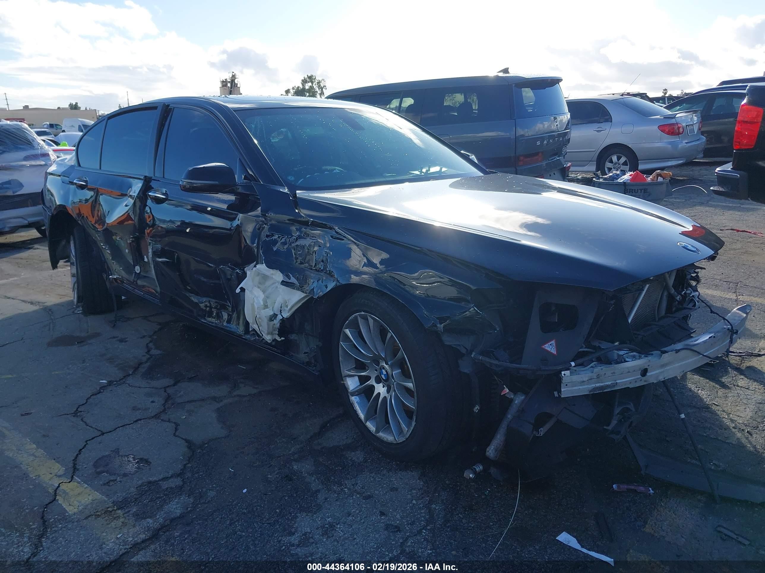 2013 BMW 7 Series 740i, VIN WBAYA6C51DD143772 — Side
