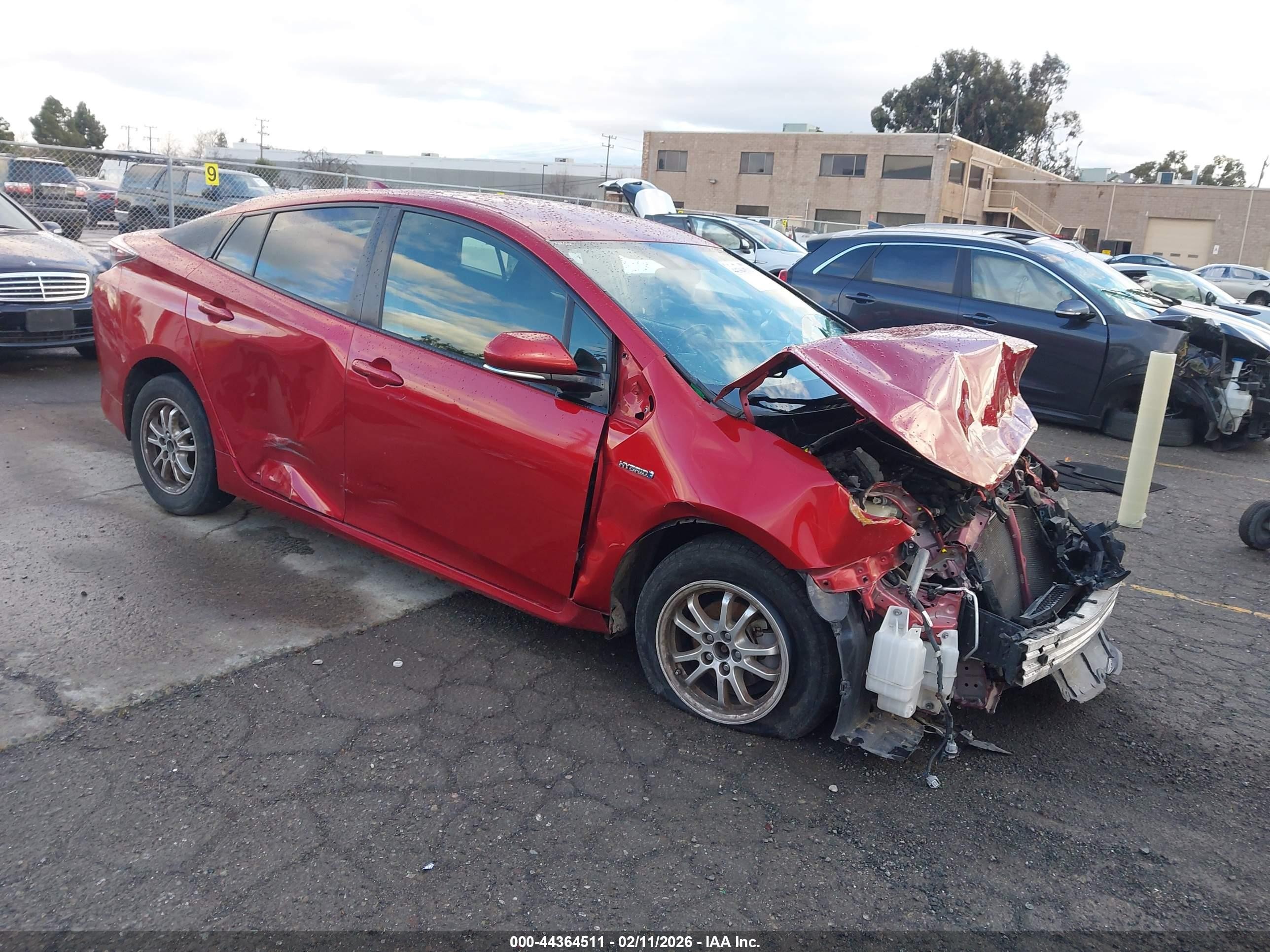 2016 Toyota Prius Four, VIN JTDKARFU4G3507867 — Front end