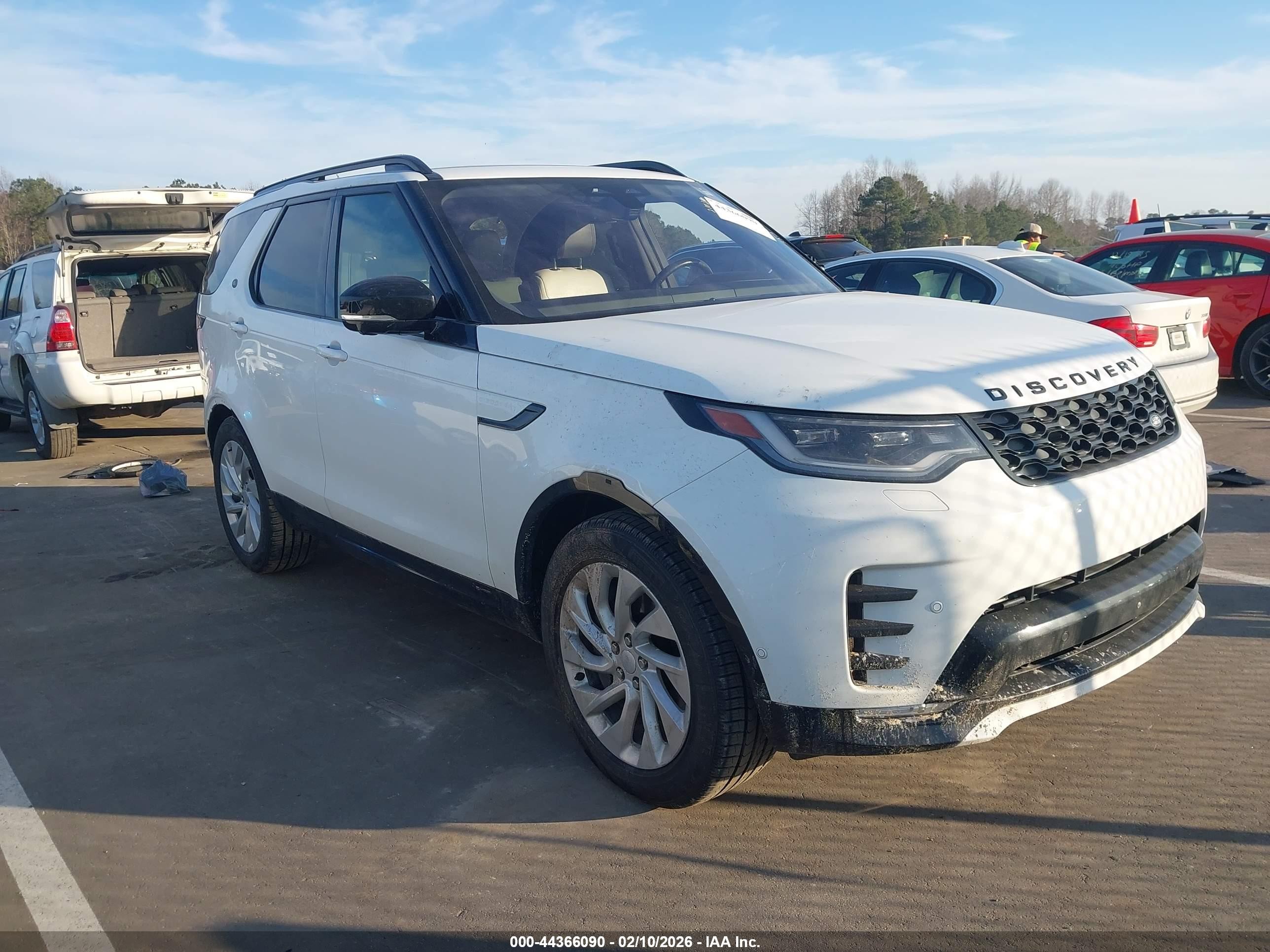 2022 Land Rover Discovery S R-Dynamic, VIN SALRT4EU3N2462106 — Rear end