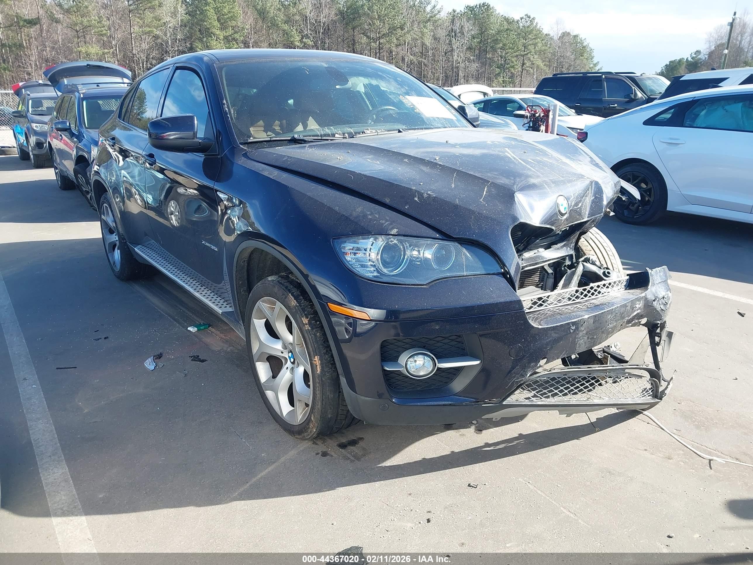 2011 BMW X6 35i, VIN 5UXFG2C59BLX08806 — Перед