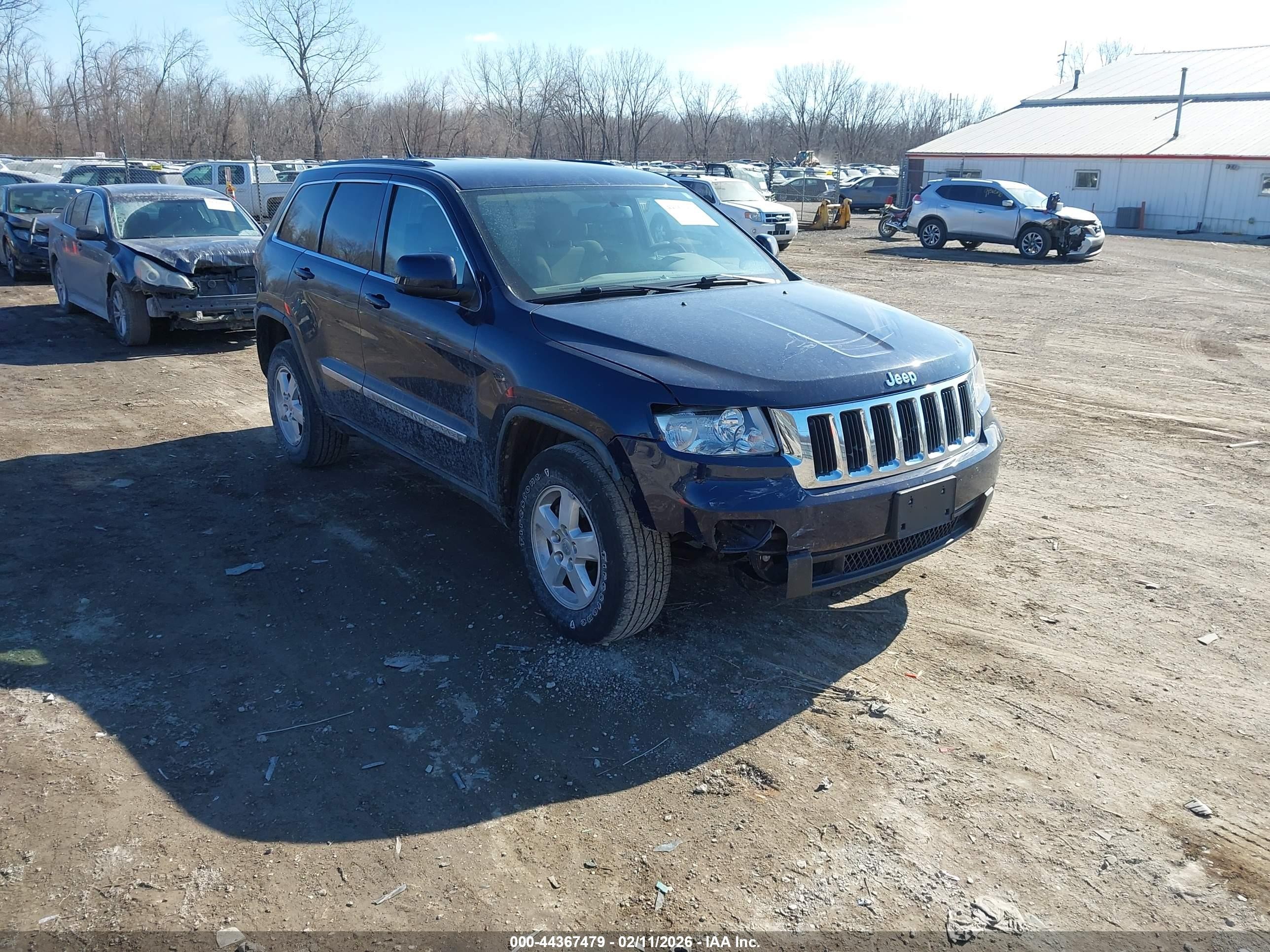 2012 Jeep Grand Cherokee Laredo, VIN 1C4RJFAG4CC165183 — Front end
