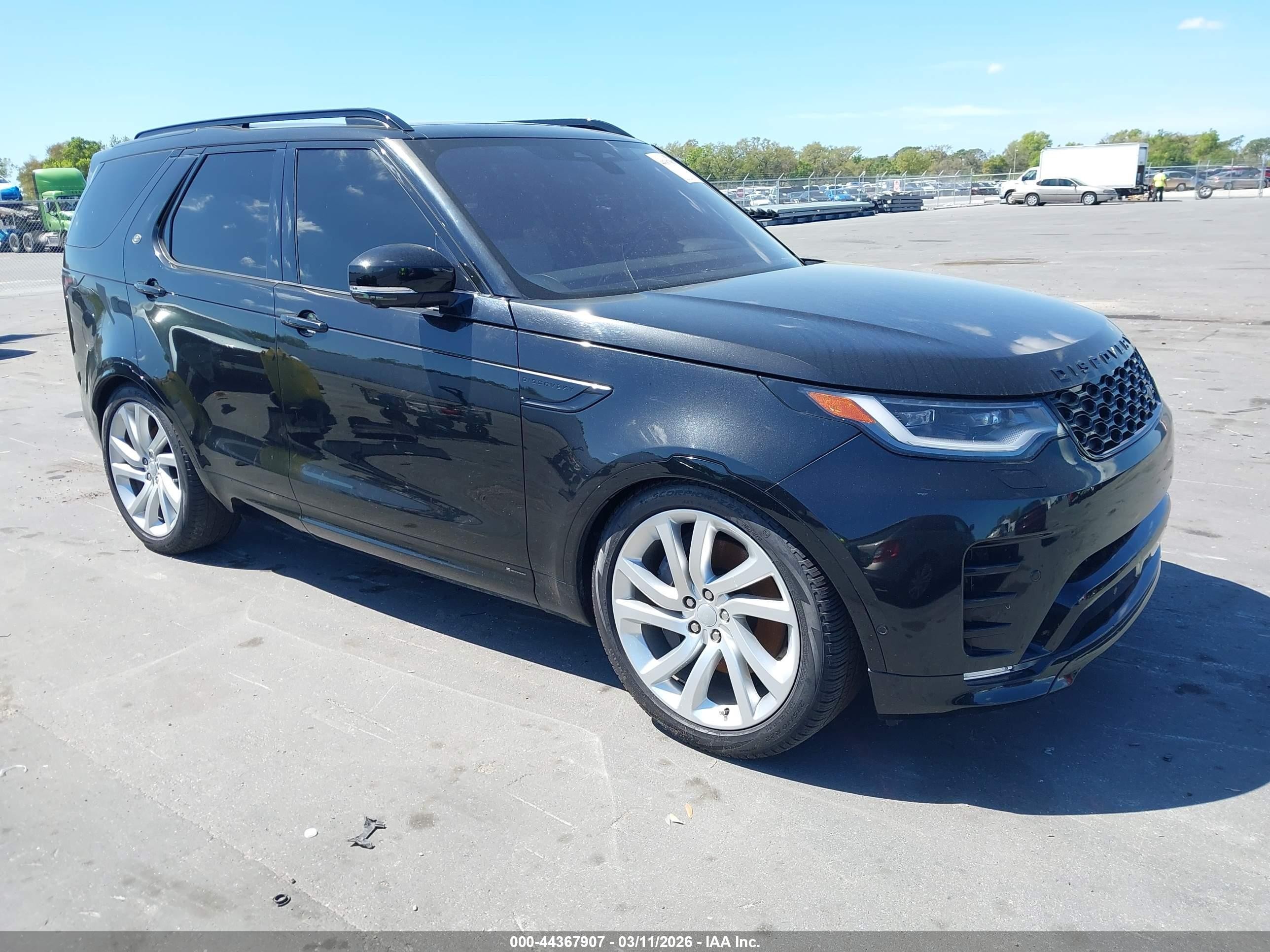 2022 Land Rover Discovery HSE R-Dynamic, VIN SALRM4EU5N2457549 — Normal wear