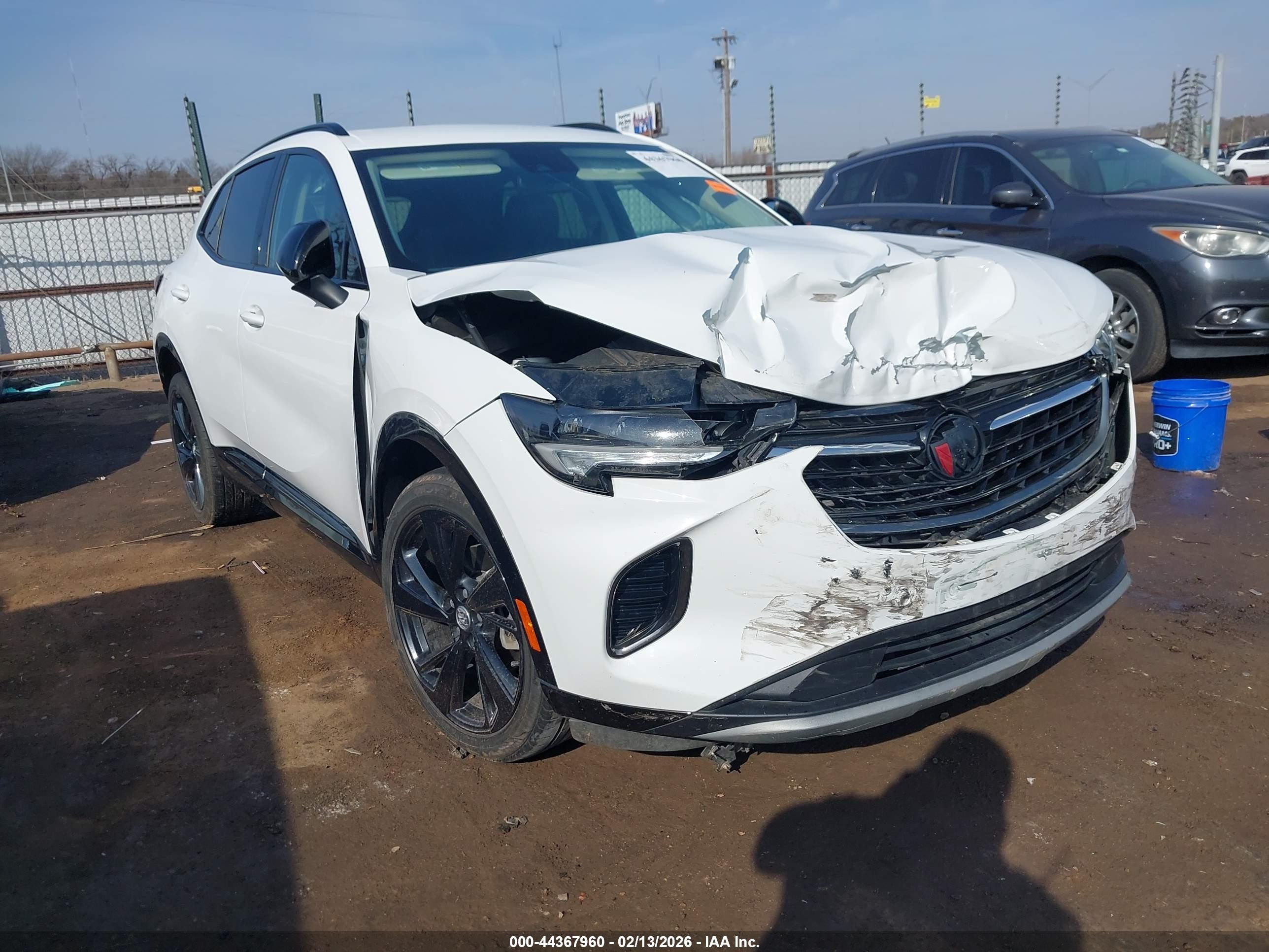 2022 Buick Envision Preferred, VIN LRBAZLR47ND053424 — Перед
