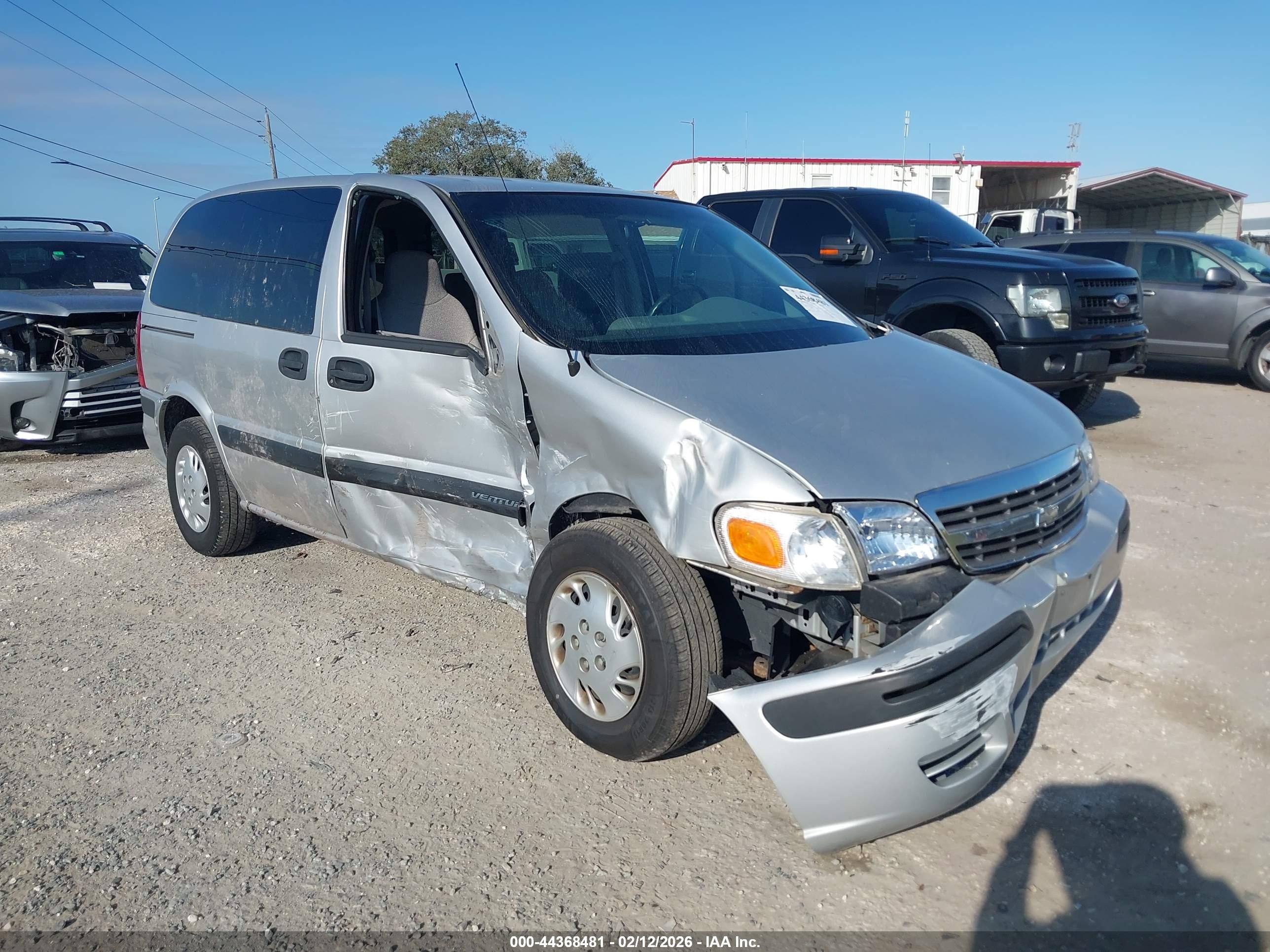 2002 Chevrolet Venture Plus 1SB, VIN 1GNDU03E72D287868 — Front end