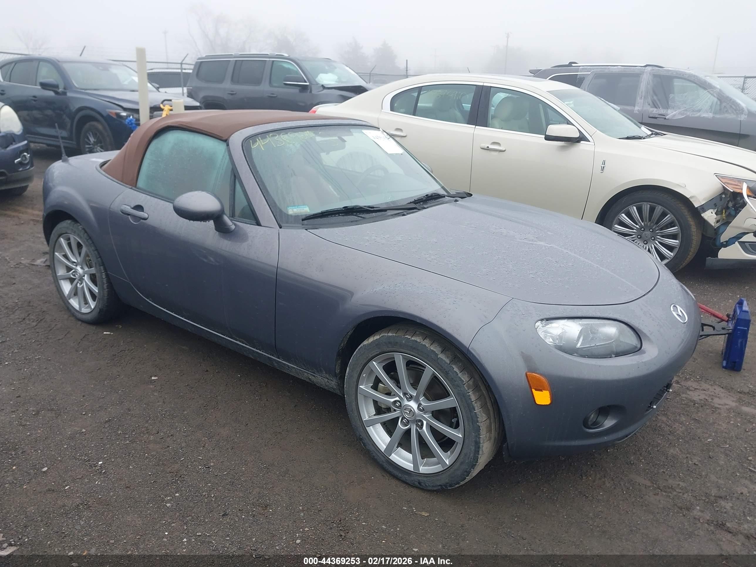 2006 Mazda MX-5 Miata Sport, VIN JM1NC25F560113117 — Rear end