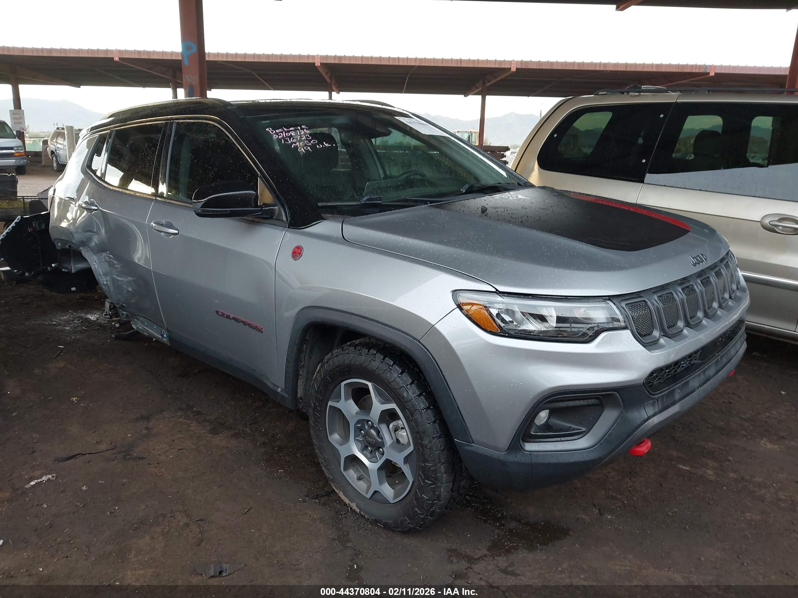 2022 Jeep Compass Trailhawk, VIN 3C4NJDDB9NT195760 — Rear end