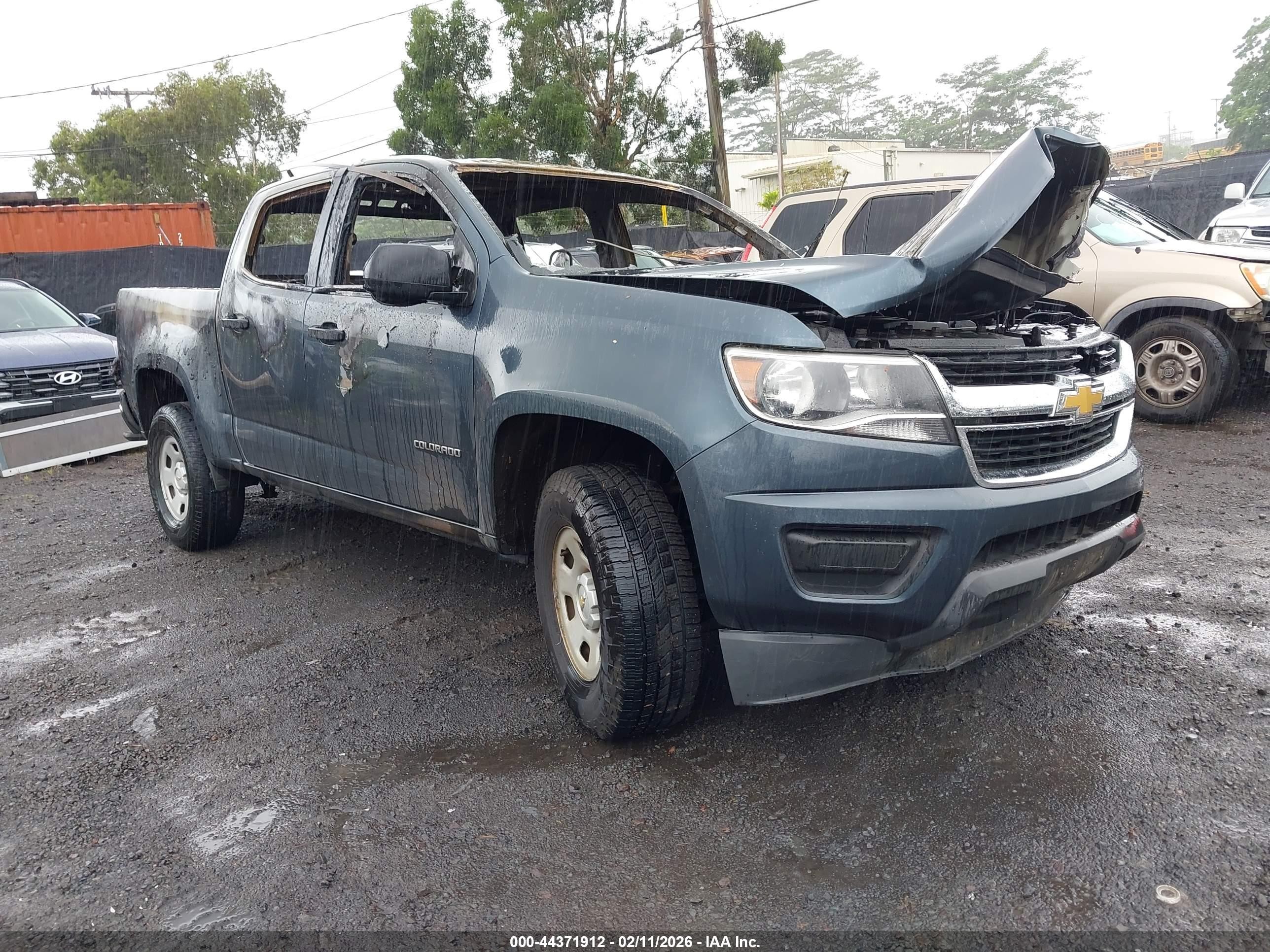 2019 Chevrolet Colorado 2WD Work Truck, VIN 1GCGSBEA1K1305803 — Burn