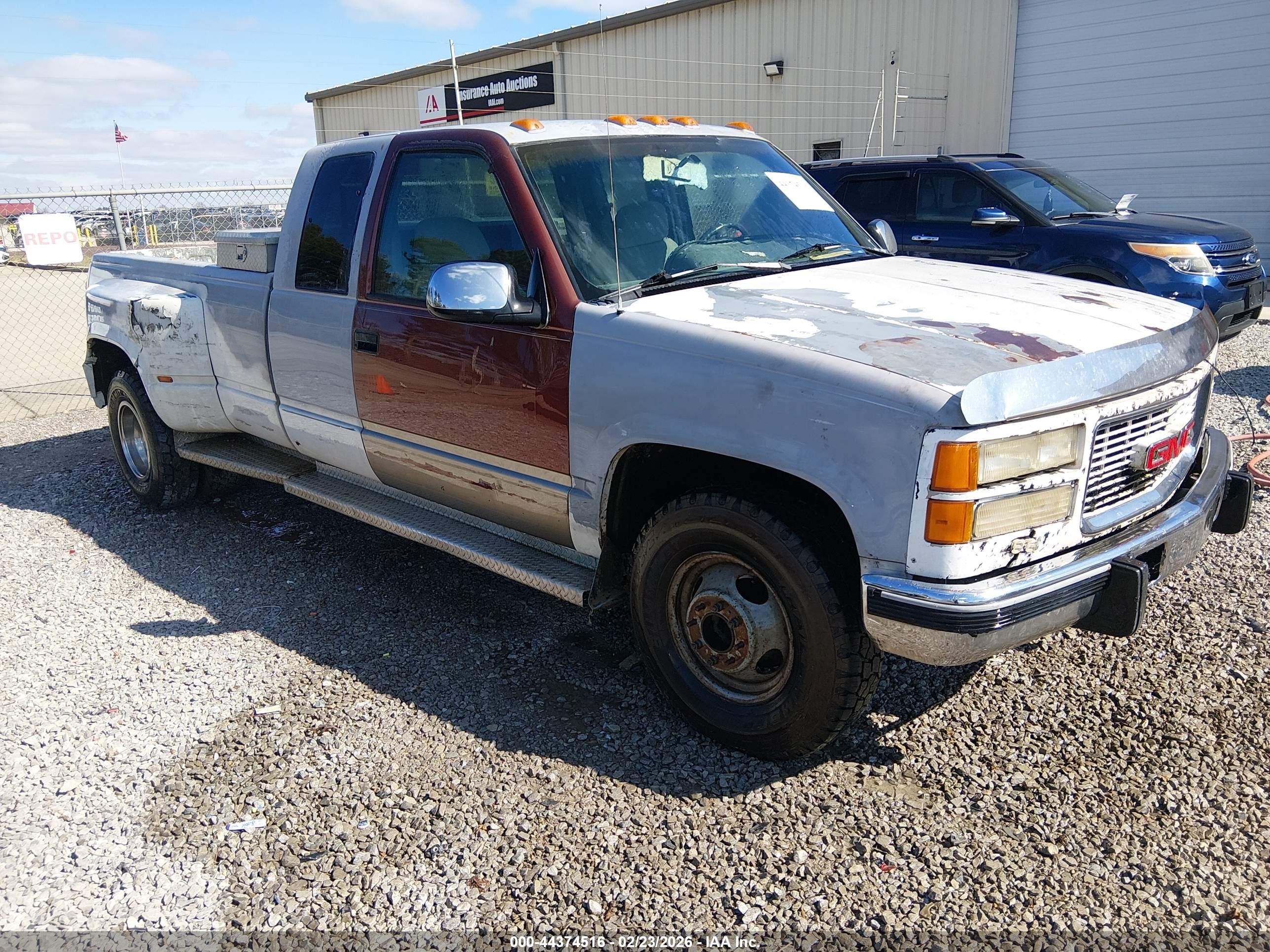 1995 Chevrolet Silverado 3500, VIN 1GCHC39F1SE153821 — Бок