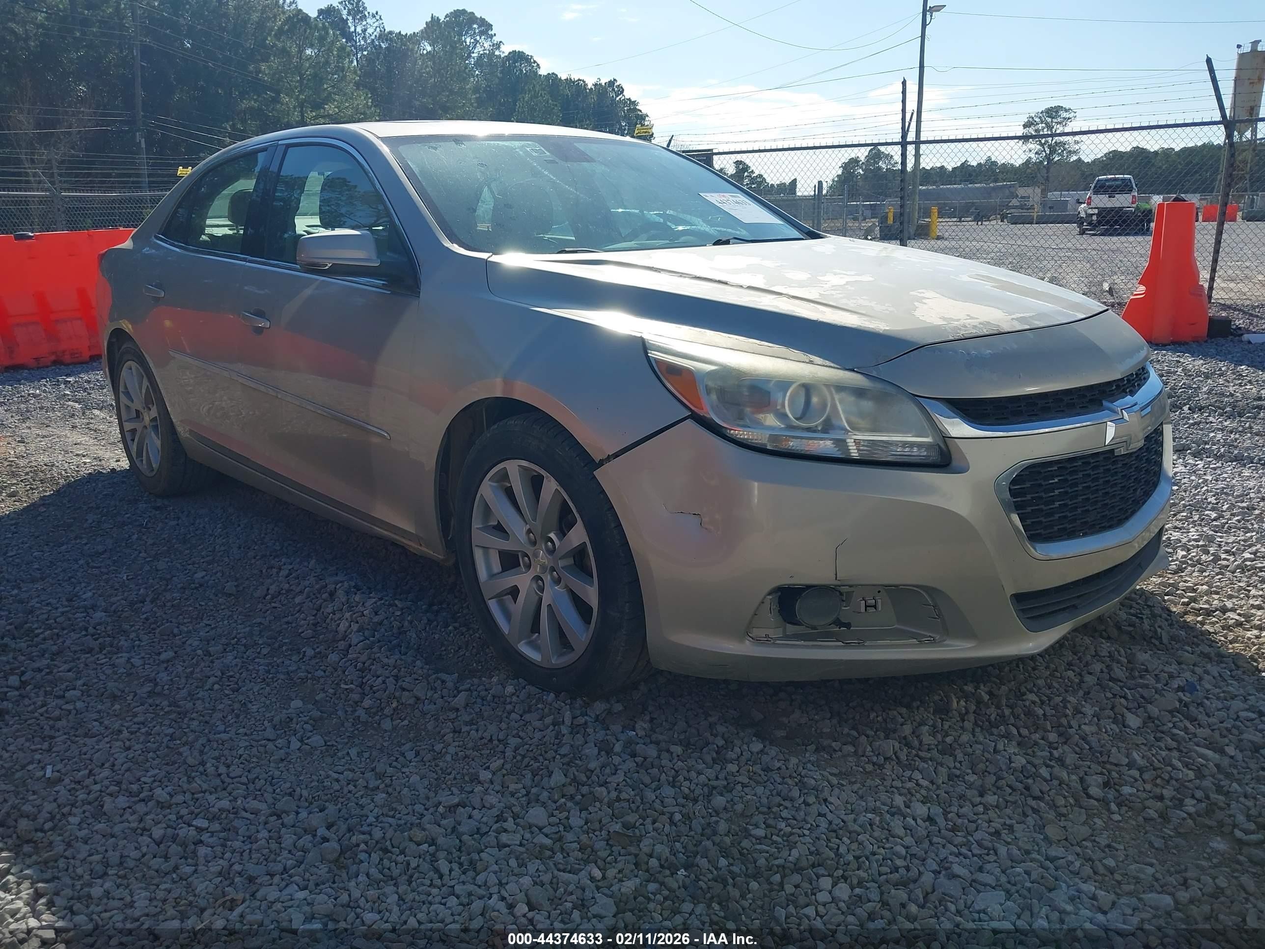 2015 Chevrolet Malibu LT, VIN 1G11D5SL7FF114122 — Front end