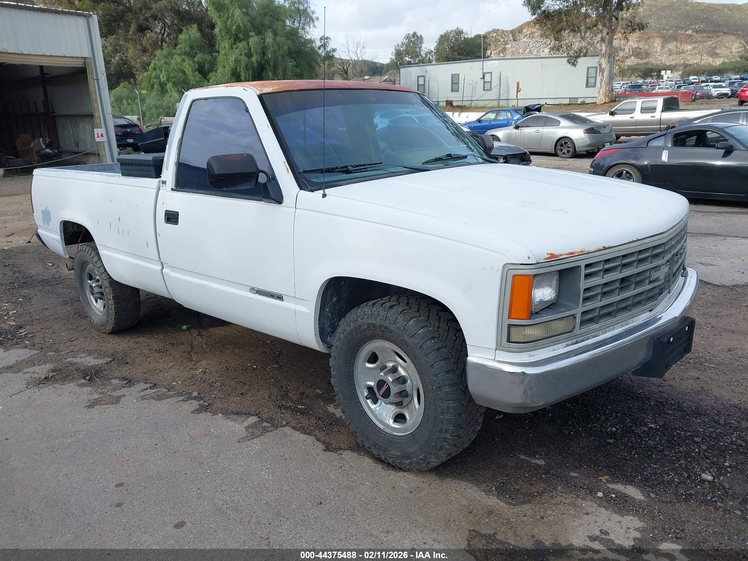 1990 Chevrolet Silverado 2500, VIN 1GCGC24K9LE121839 — Крыша