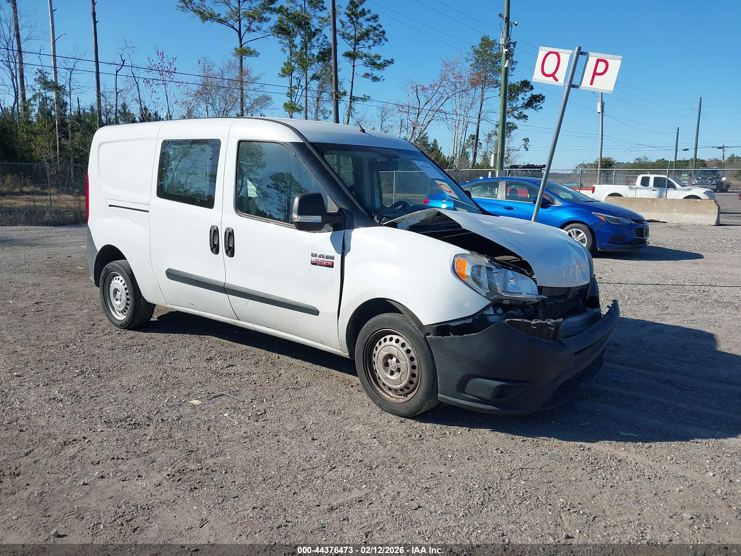 2017 Ram ProMaster City Cargo Tradesman, VIN ZFBERFABXH6G96833 — Front end