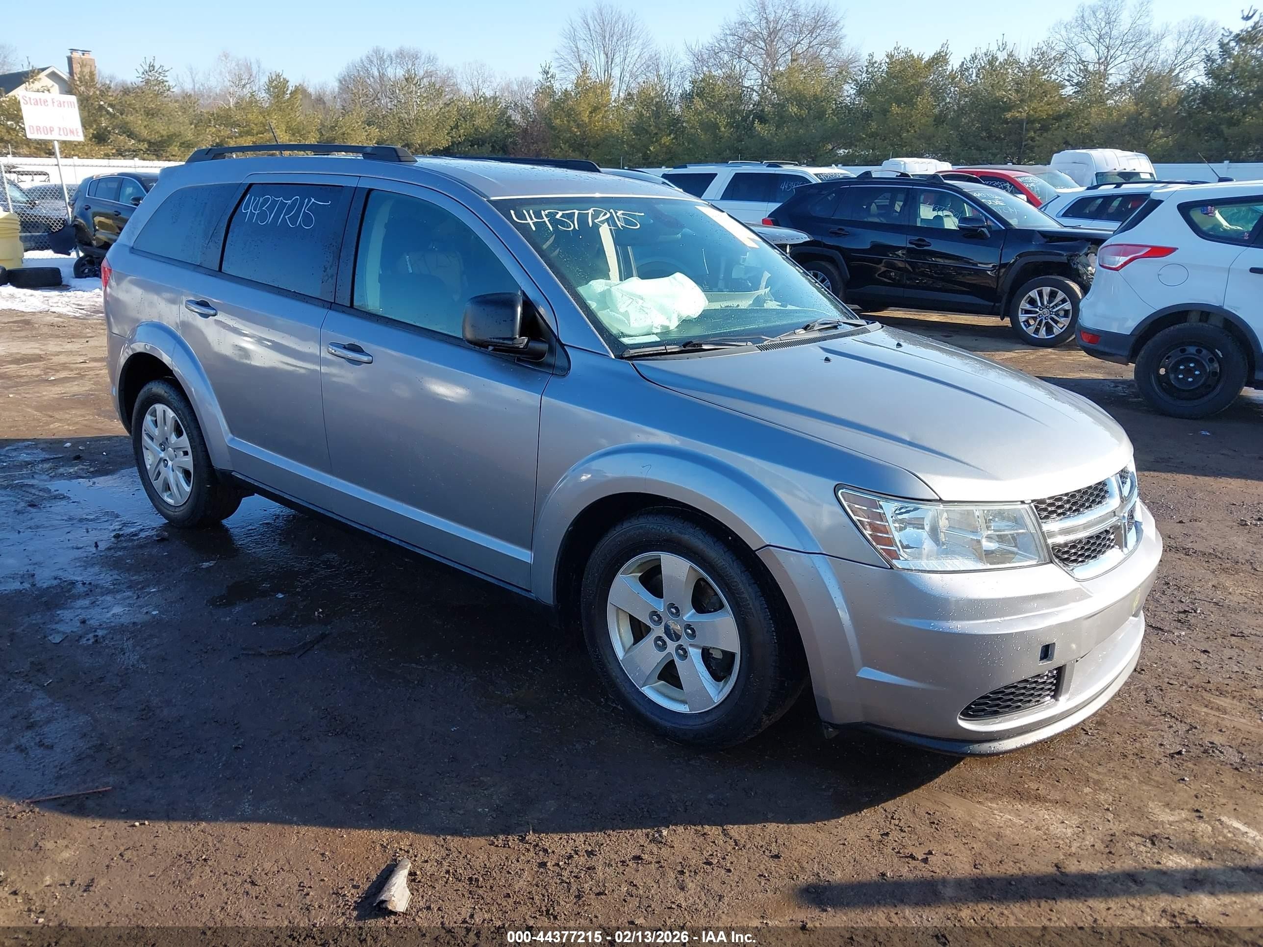 2019 Dodge Journey SE Value, VIN 3C4PDCAB1KT746709 — Бок