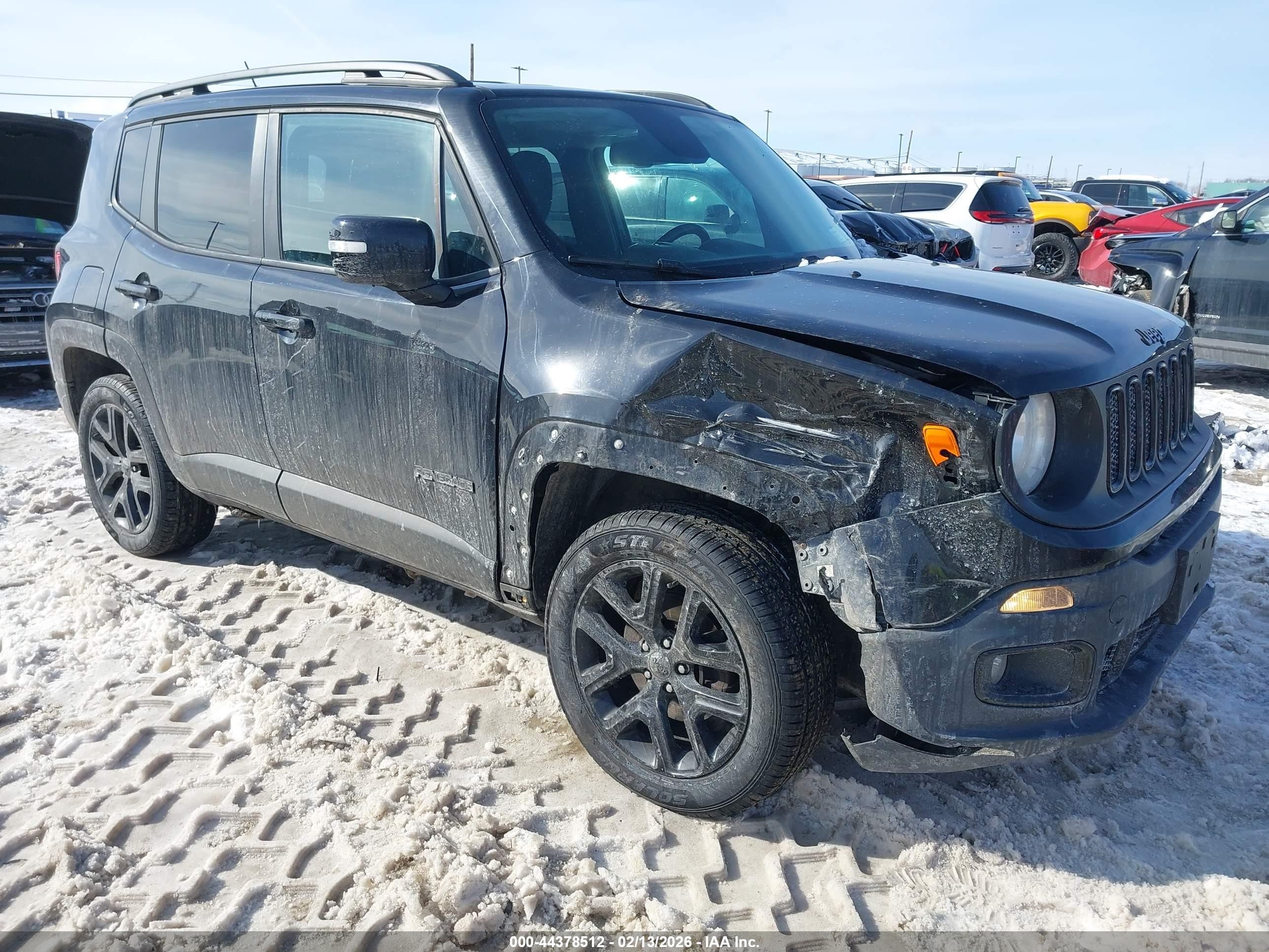 2016 Jeep Renegade Latitude, VIN ZACCJBBT9GPD48347 — Front end
