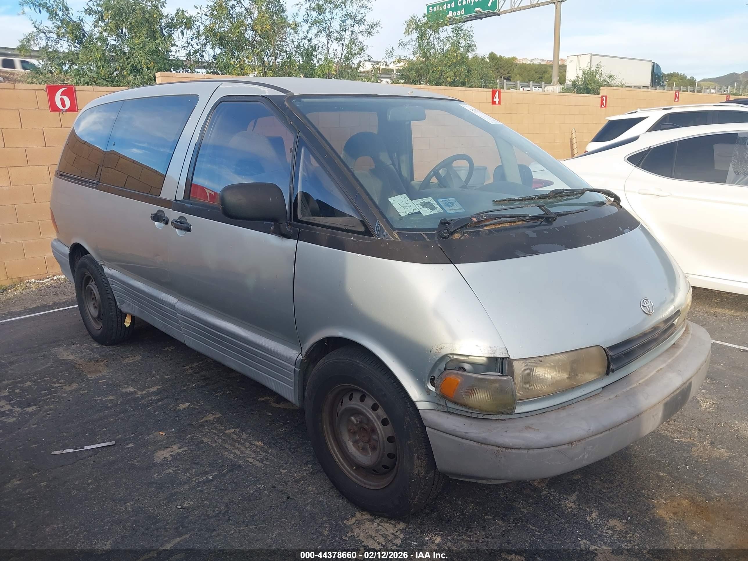 1991 Toyota Previa LE, VIN JT3AC12R5M0047841 — Side