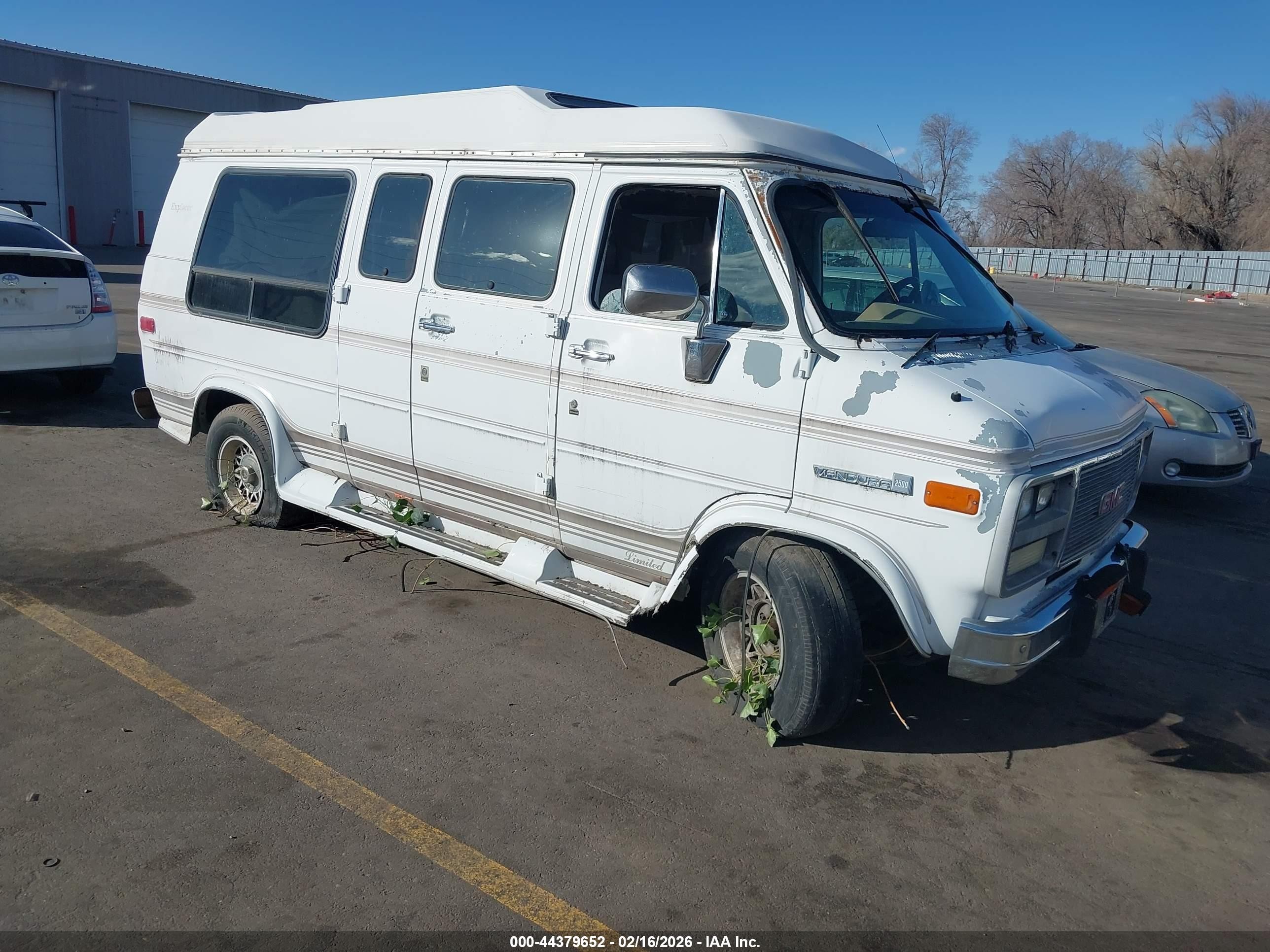 1992 GMC Vandura, VIN 1GDEG25K9N7503852 — All over