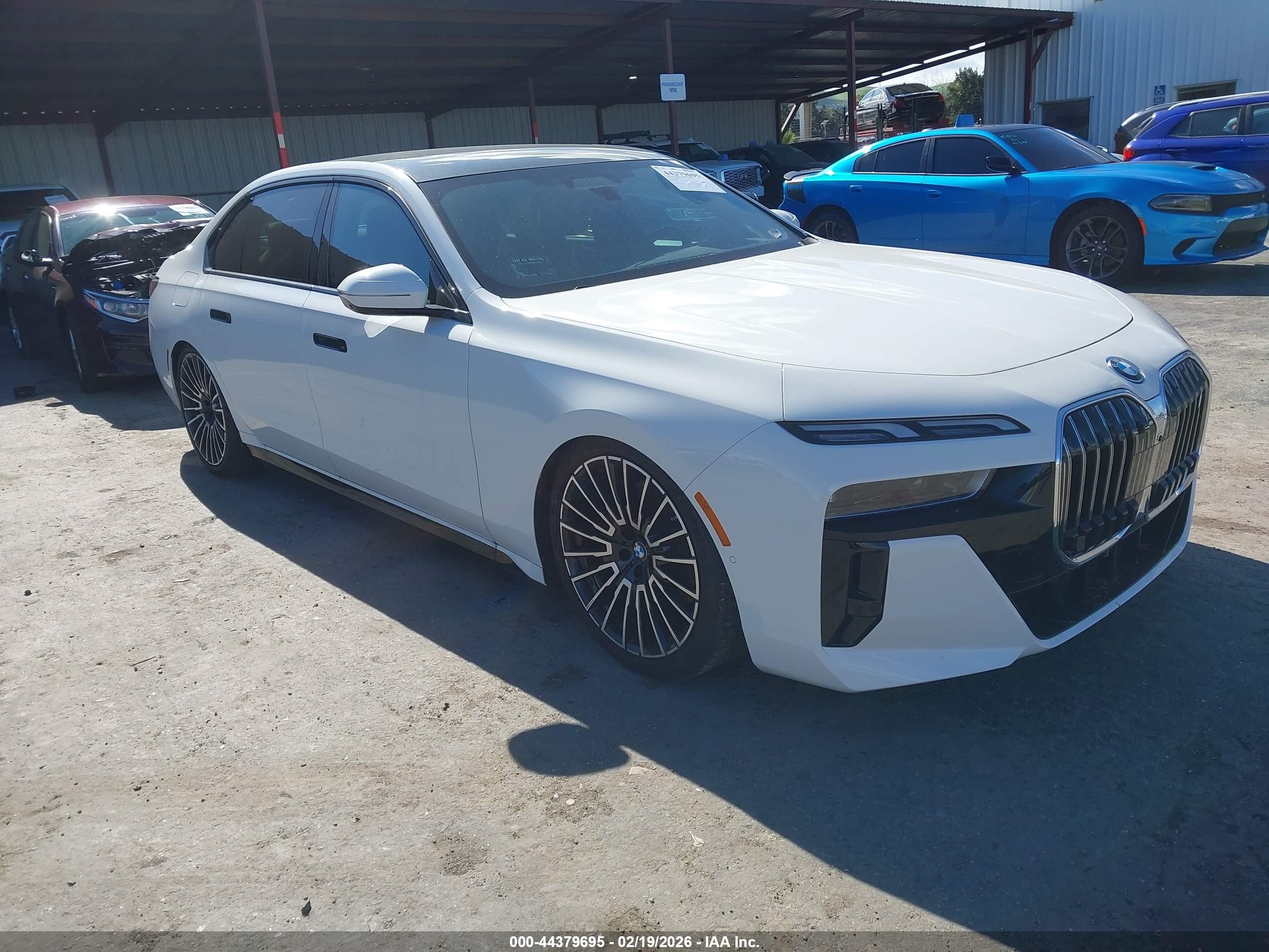 2025 BMW i7 eDrive50, VIN WBY43EJ04SCU24270 — Rear end