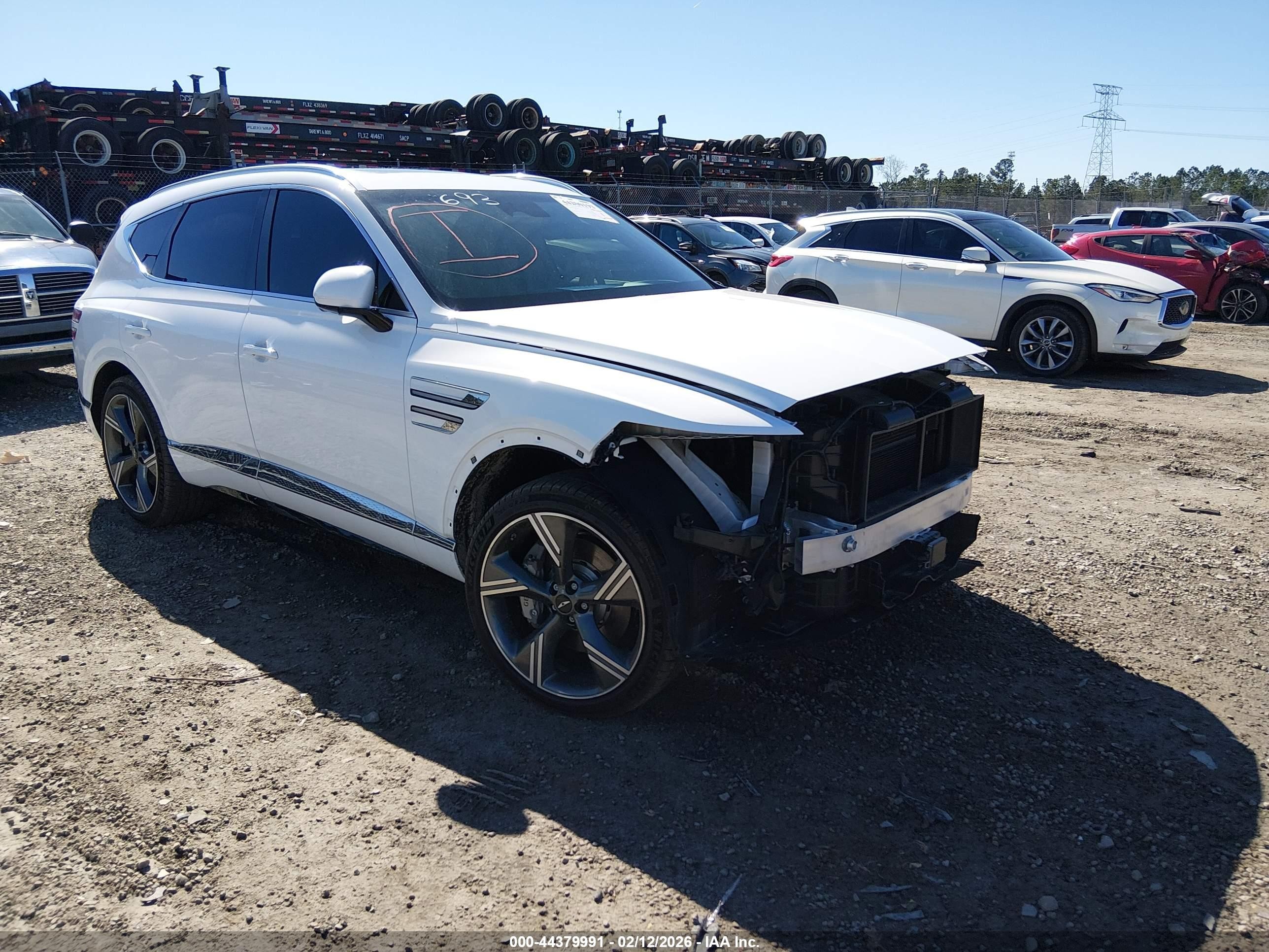 2025 Genesis GV80 Prestige, VIN KMUHEESC0SU268693 — Front end