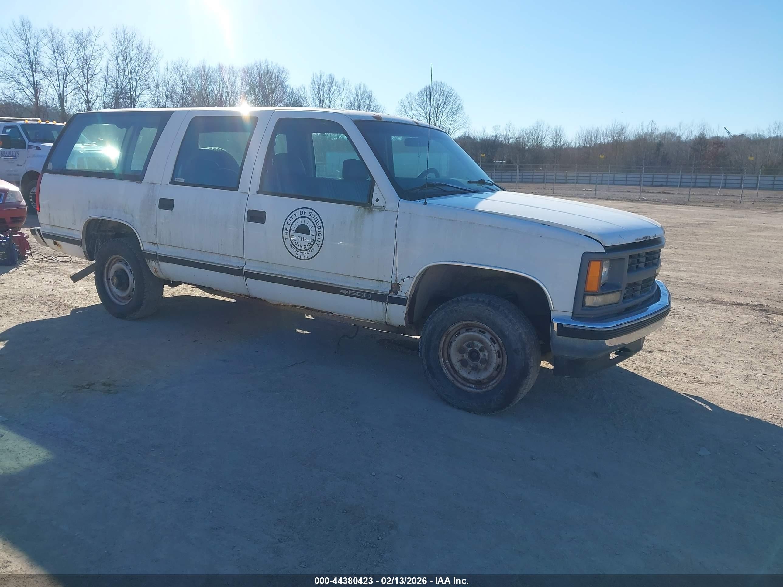 1997 Chevrolet Suburban, VIN 3GNFK16R1VG130749 — Normal wear