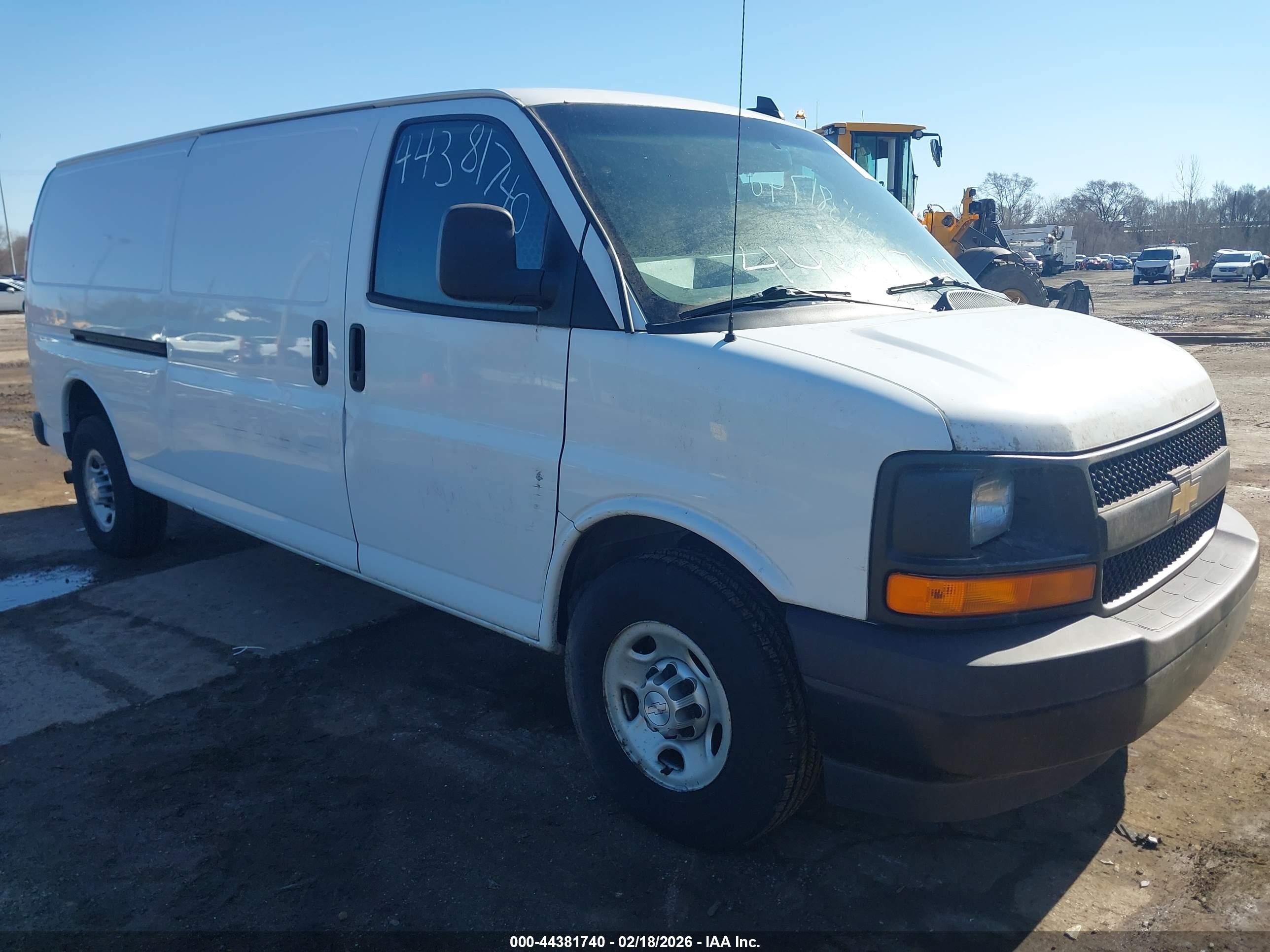 2017 Chevrolet Express 2500, VIN 1GCWGBHF8H1248755 — Side
