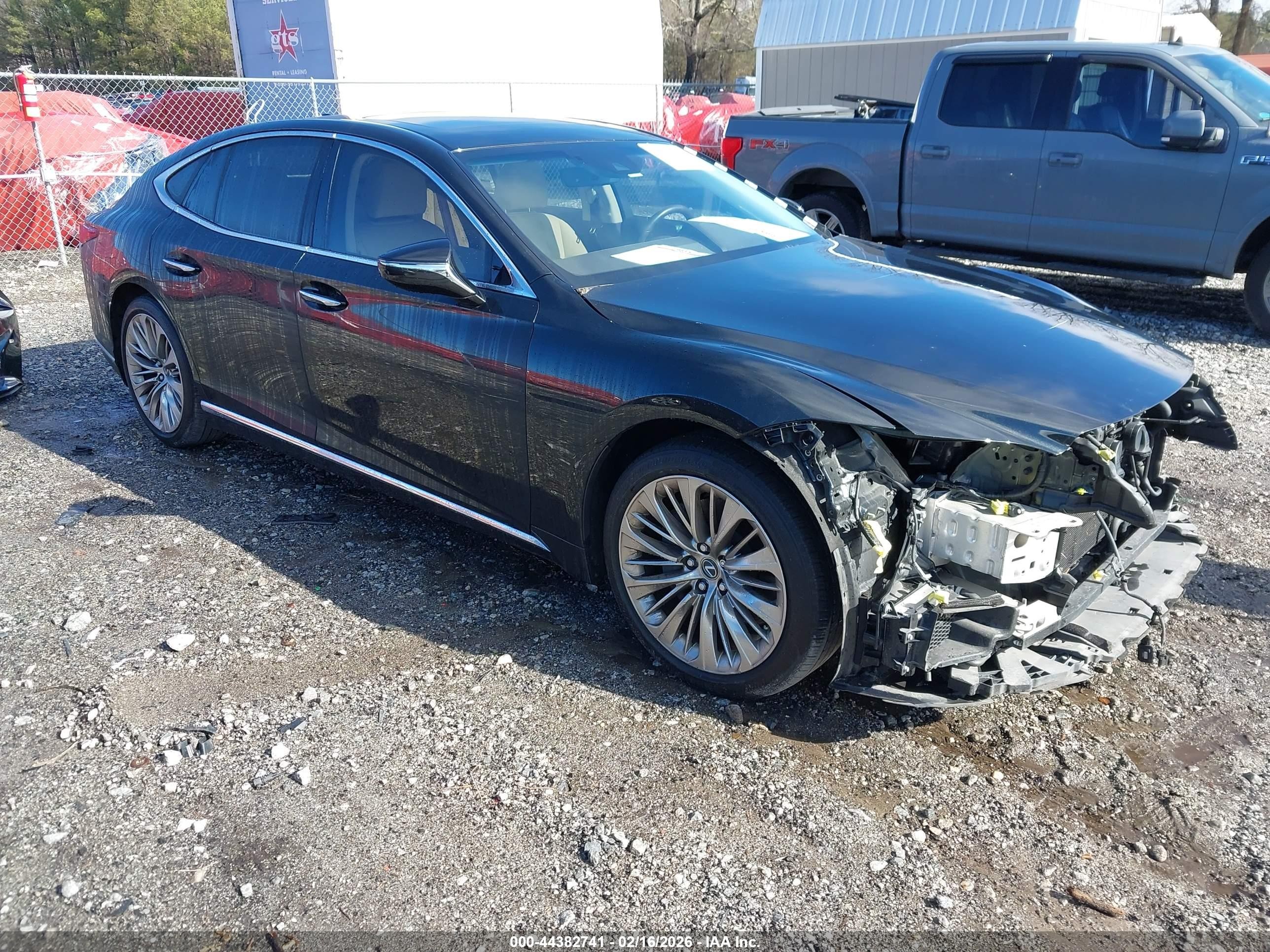 2020 Lexus LS 500, VIN JTHD51FF9L5012030 — Front end
