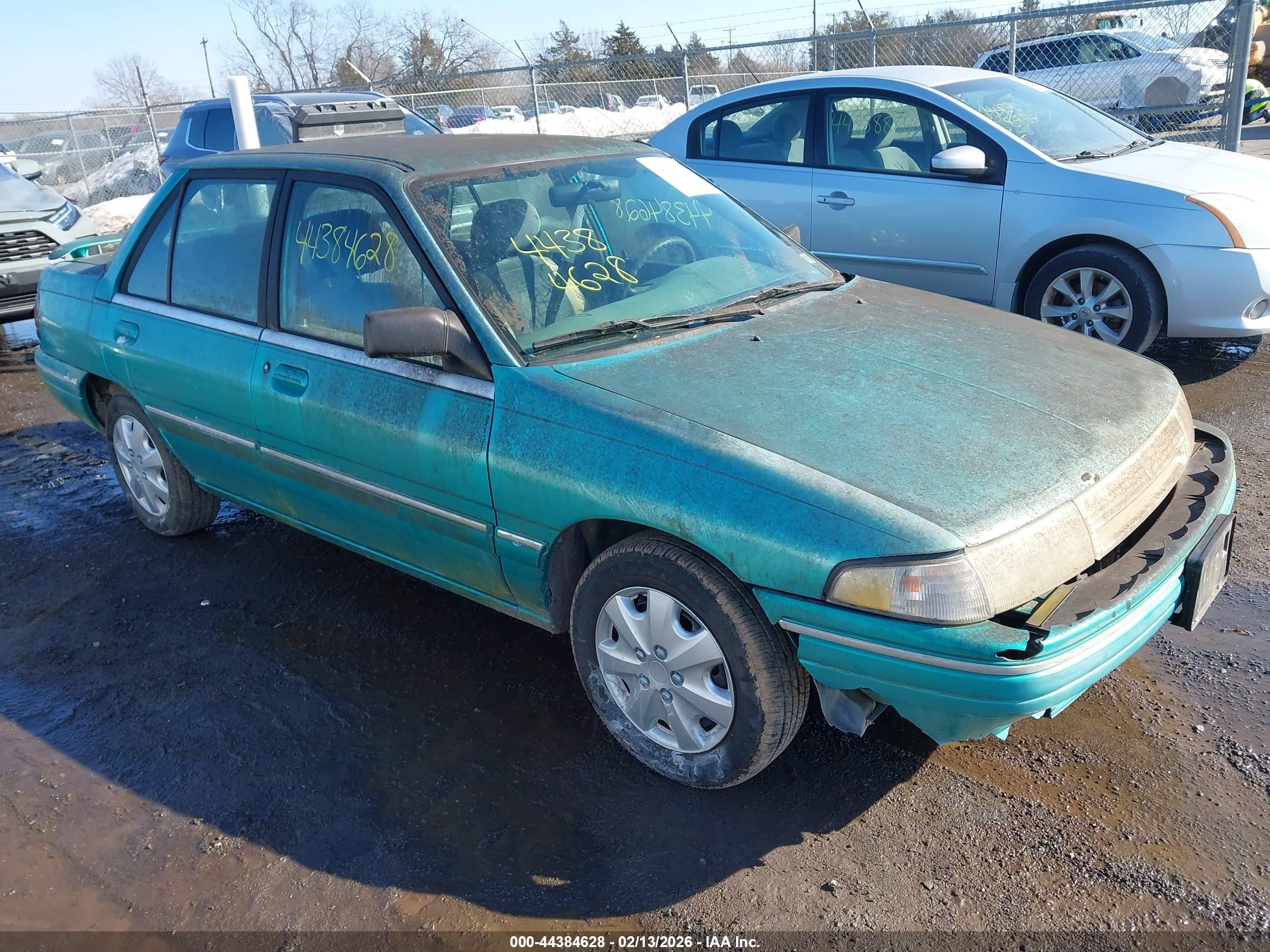 1995 Mercury Tracer, VIN 3MASM10J5SR617487 — Front end