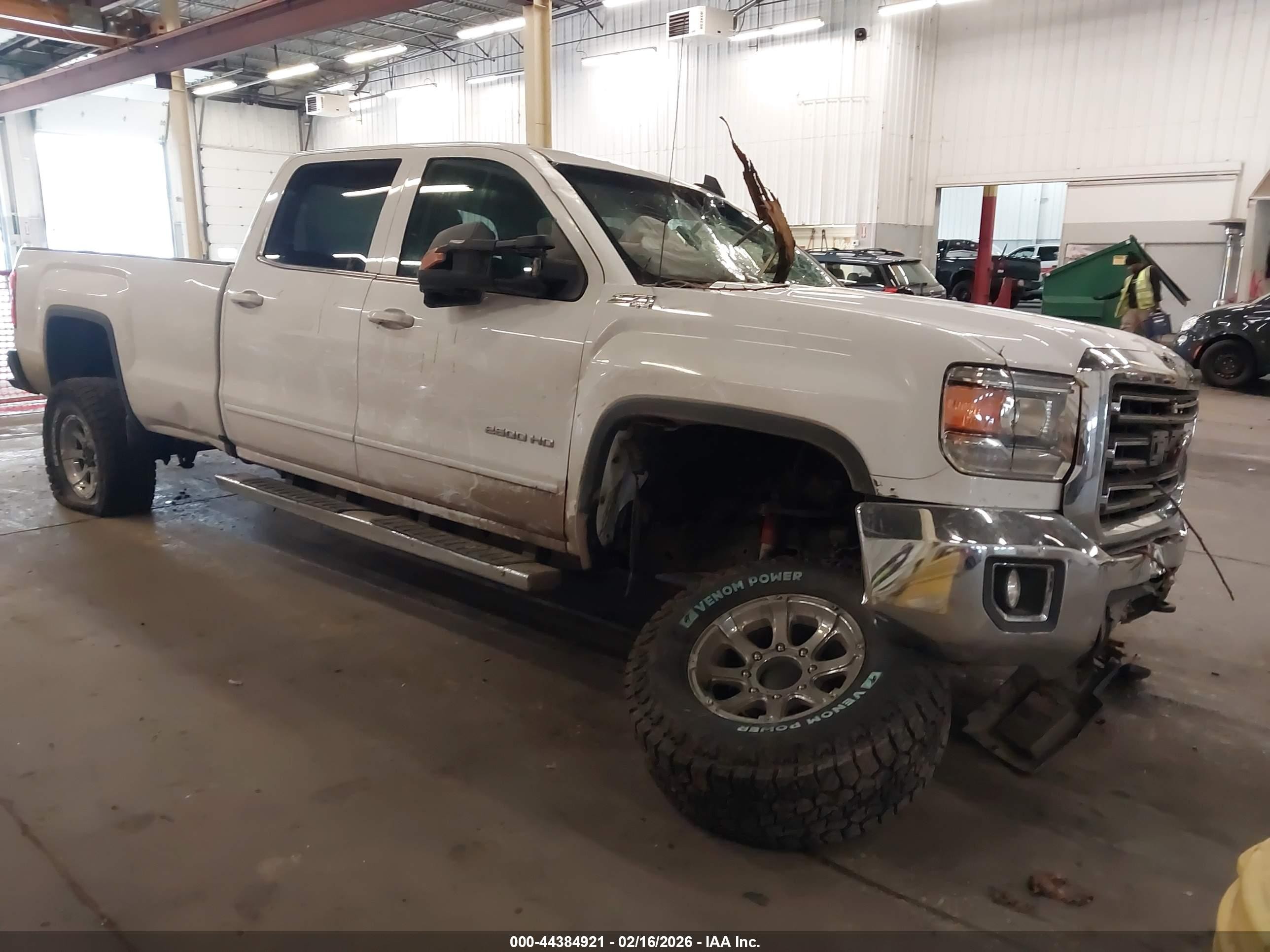 2019 GMC Sierra 2500HD, VIN 1GT12PEG6KF116896 — Side