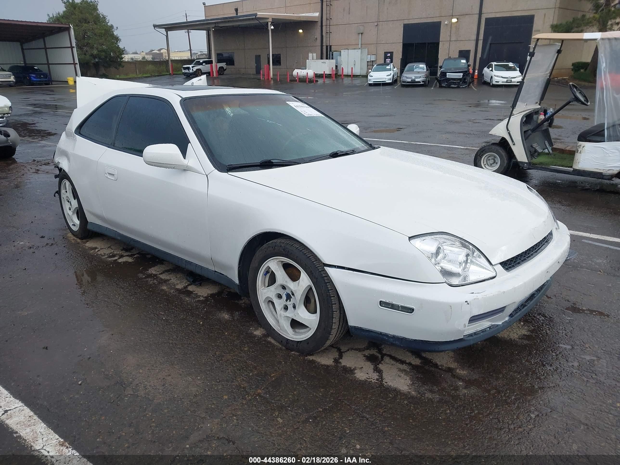 2000 Honda Prelude, VIN JHMBB6147YC005308 — Rear end