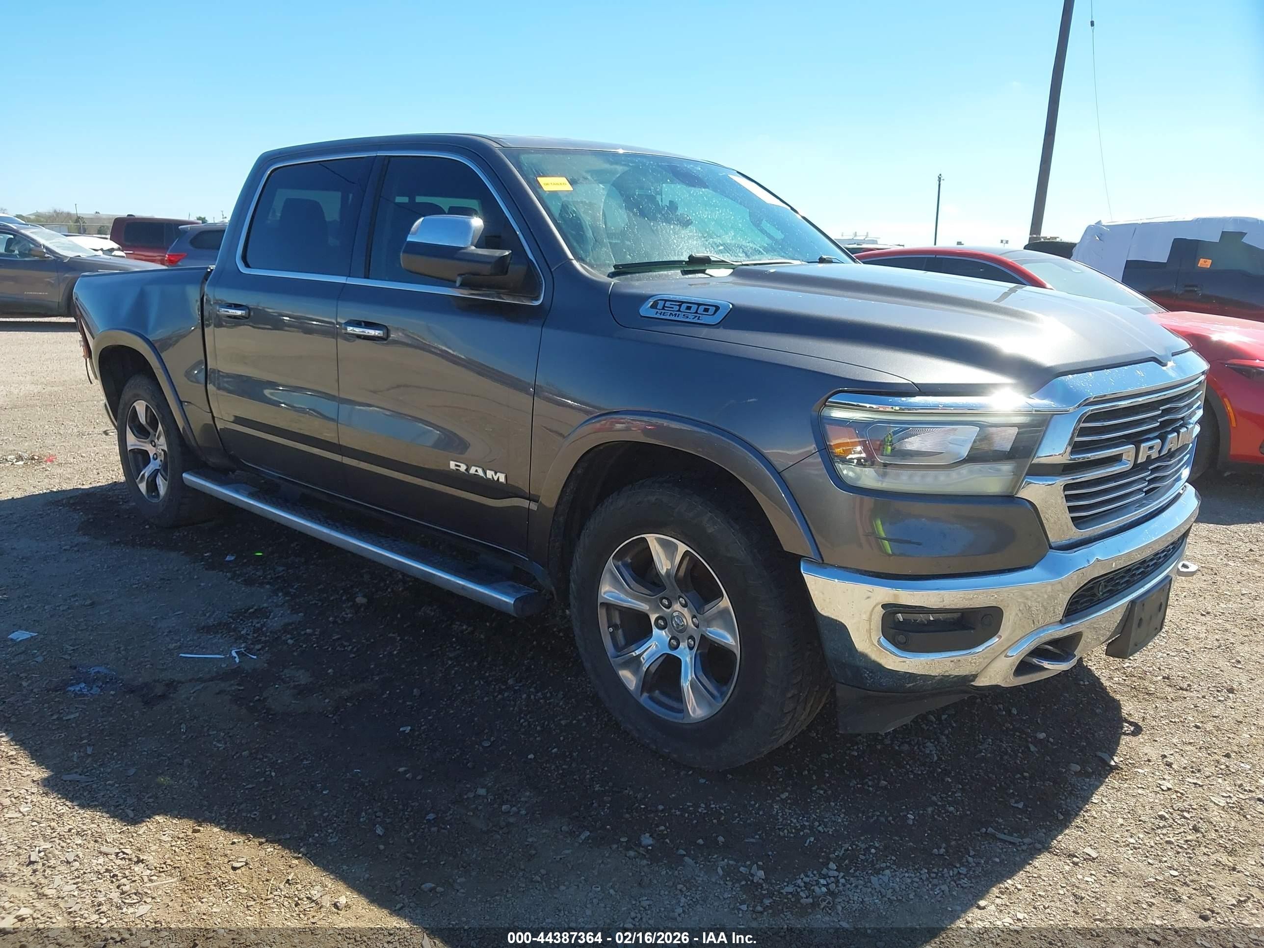 2020 Ram 1500 Laramie, VIN 1C6SRFJT8LN265998 — Rear end